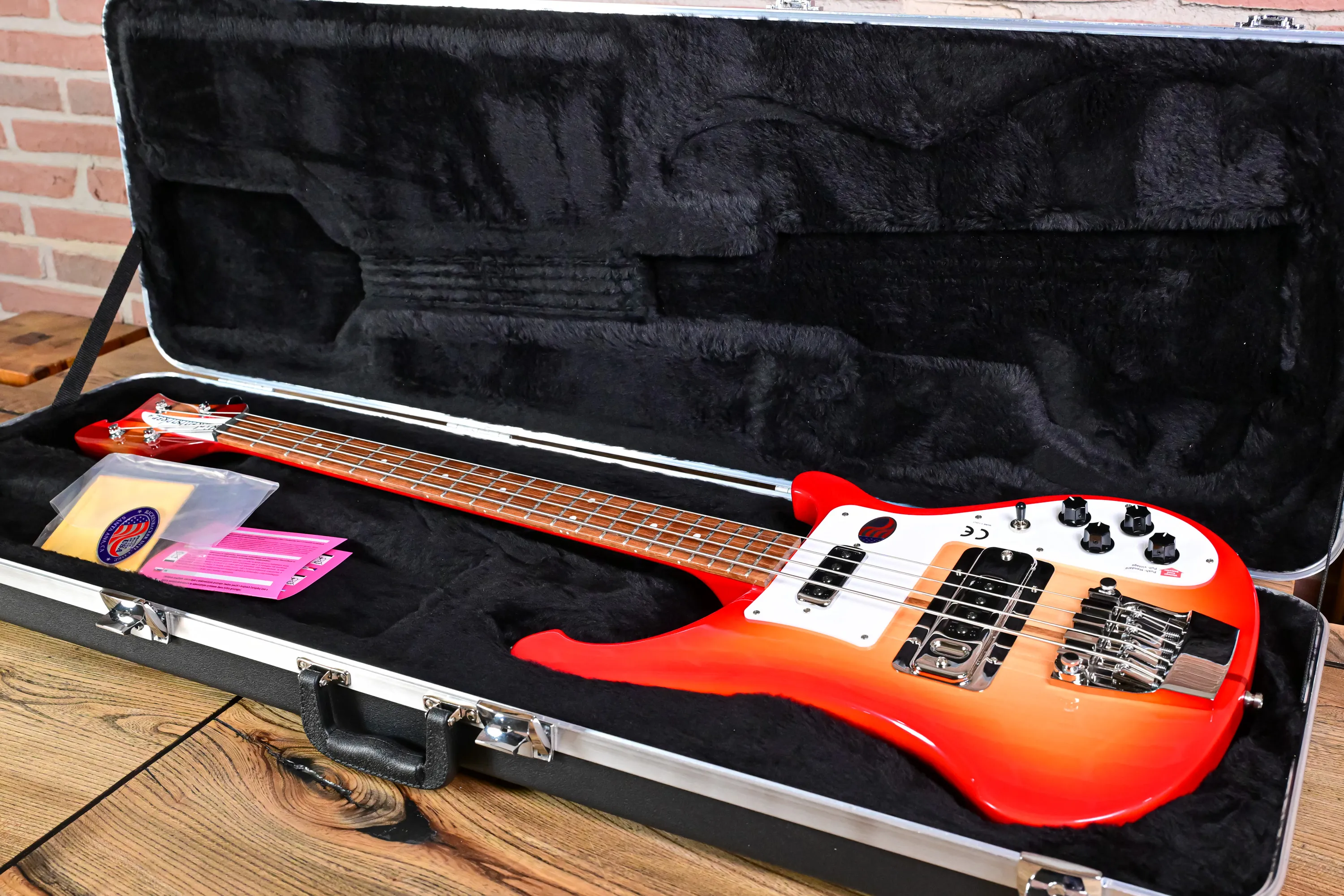 4003S Fireglo 4-Saiter E-Bass