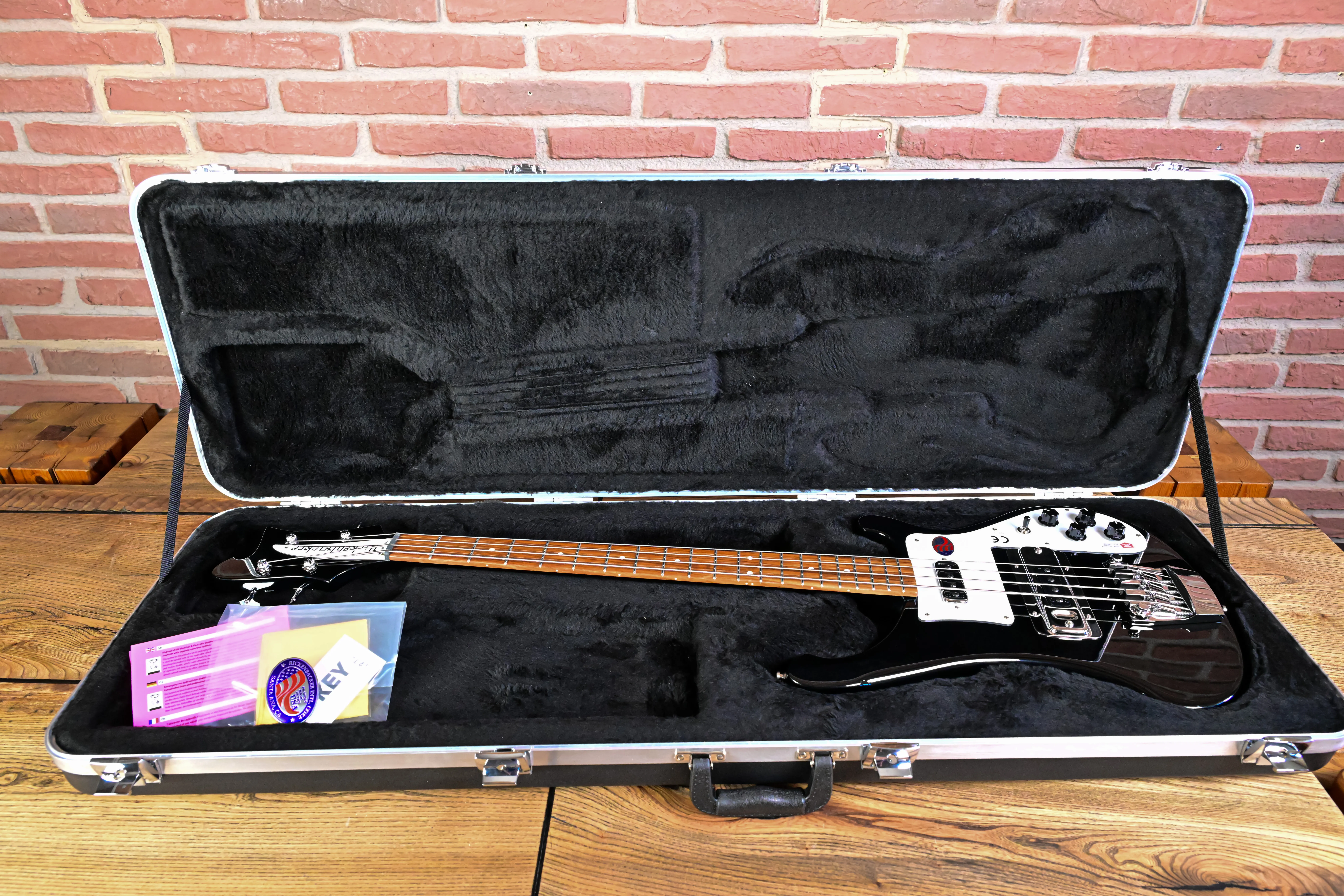 4003S Jetglo 4-Saiter E-Bass