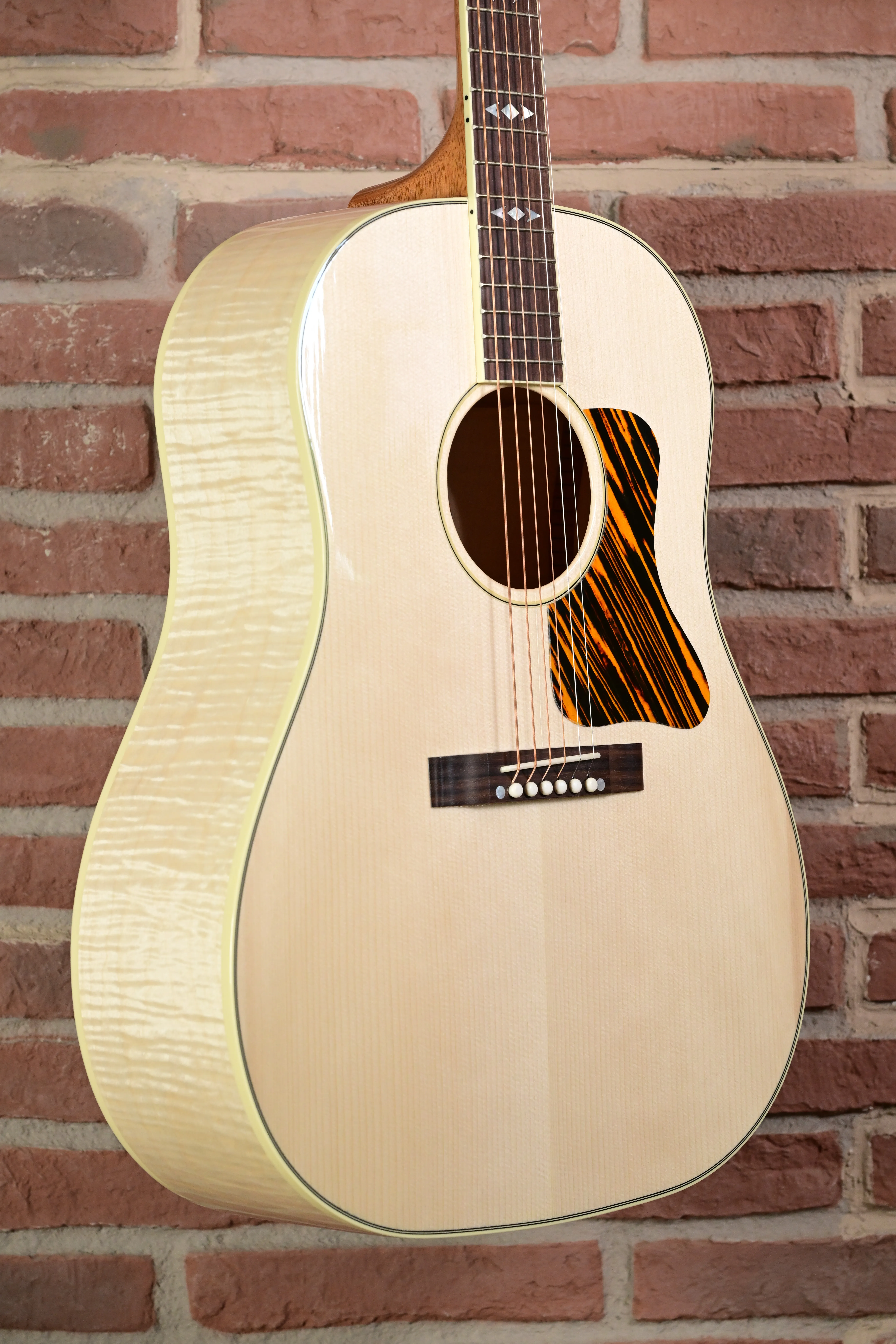 Advanced Jumbo Standard Maple M2M Custom Shop Westerngitarre