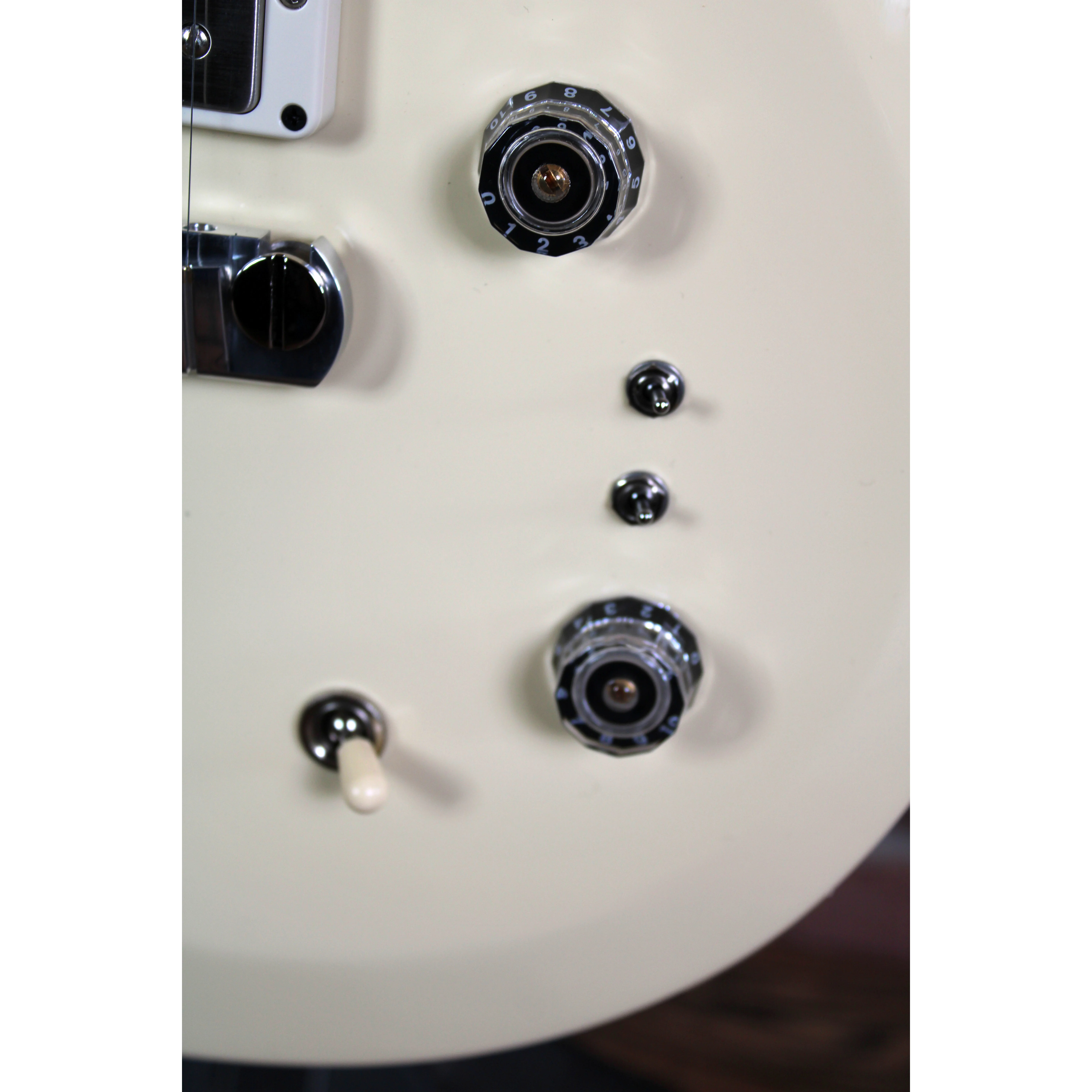 S2 Mira 594 Antique White