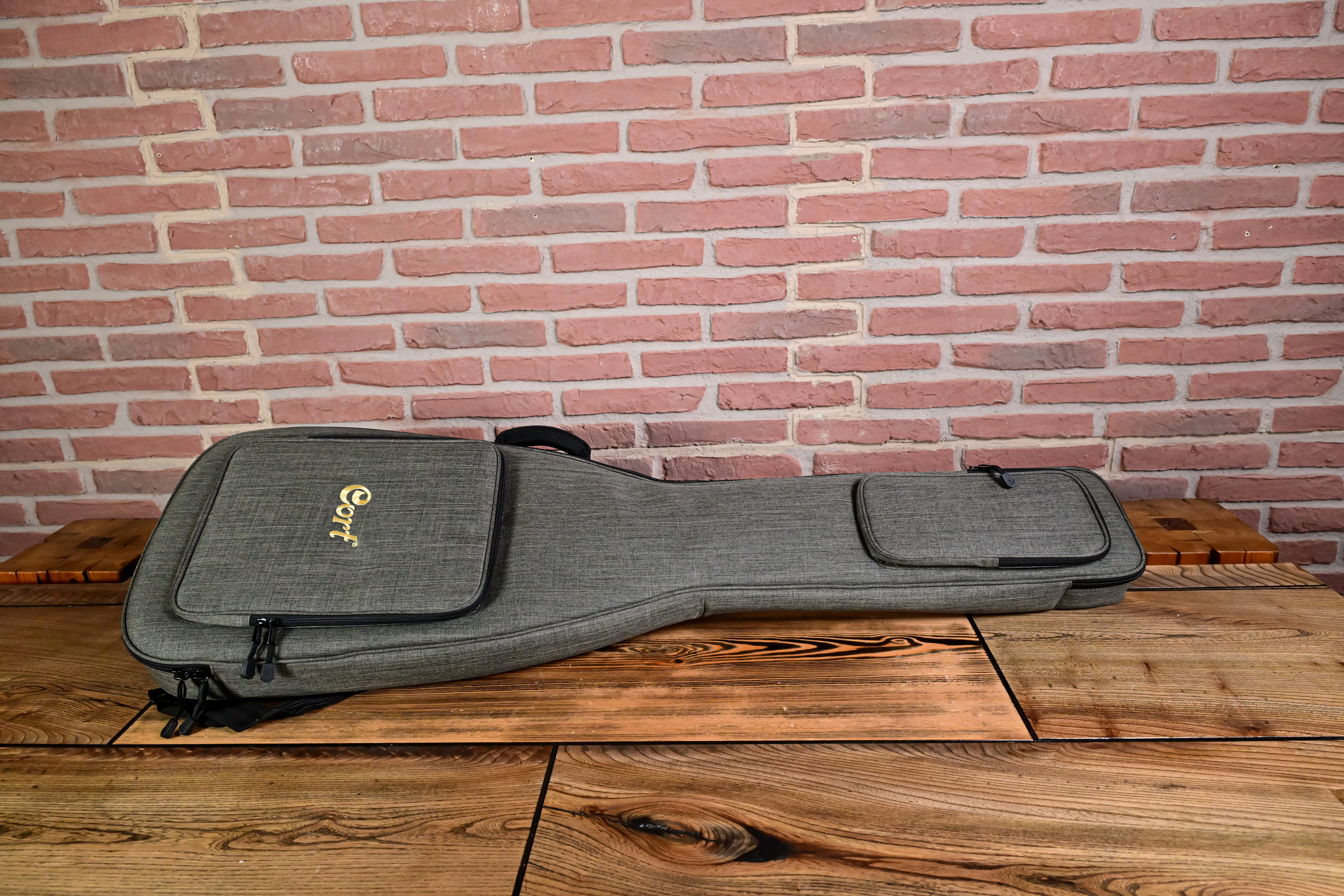 A4 Ultra Ash Bass Etched Natural Black