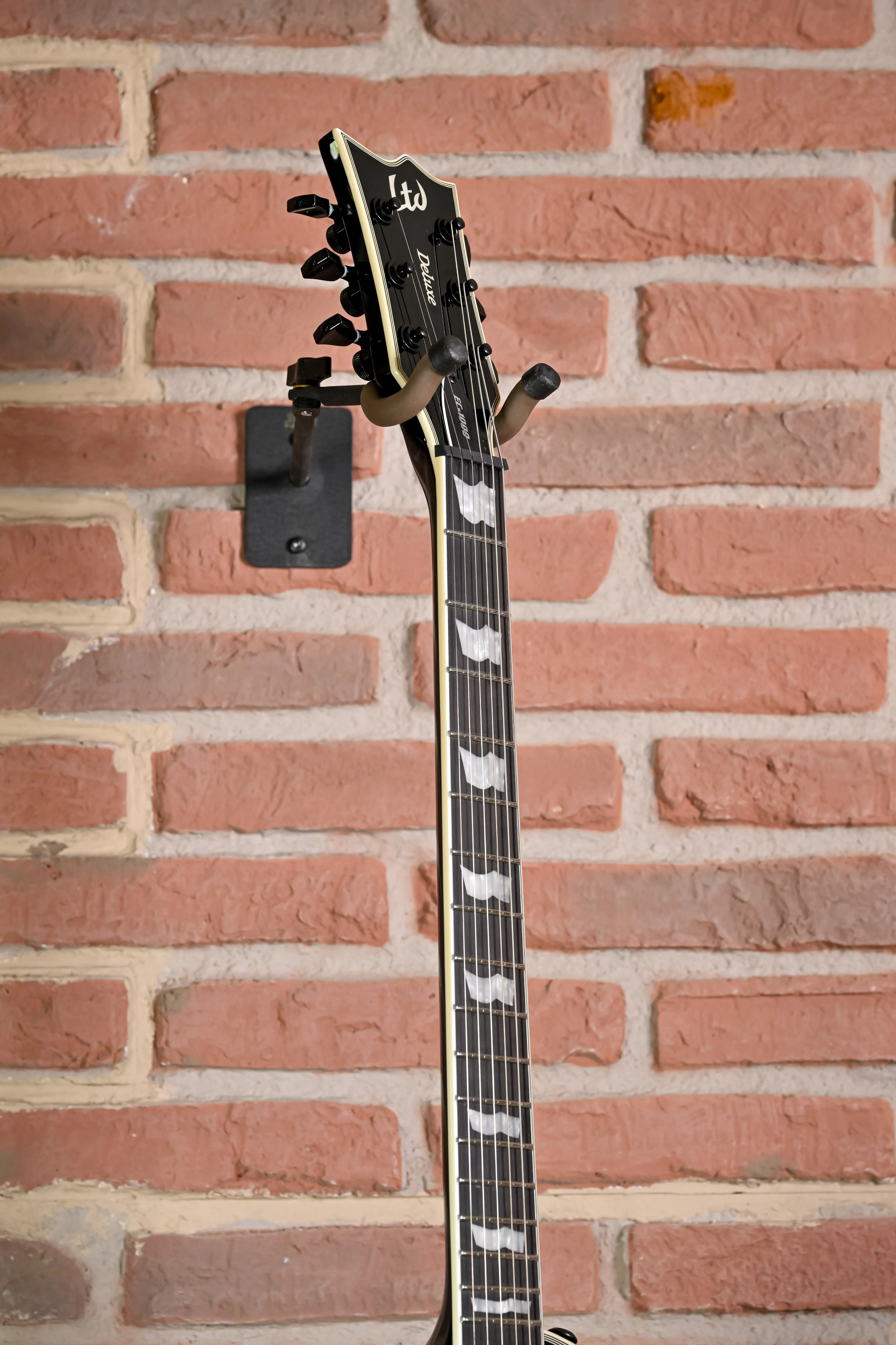 EC-1000S Fluence Black Lefhand E-Gitarre