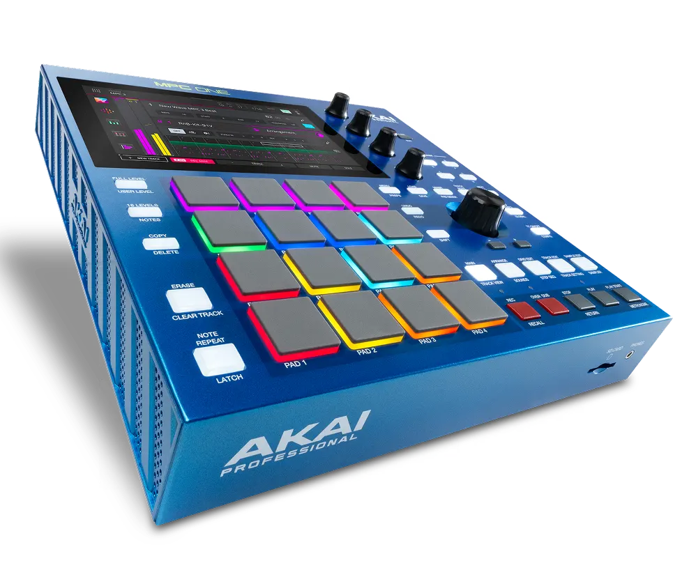 Akai MPC One G2 schräg von links fotografiert