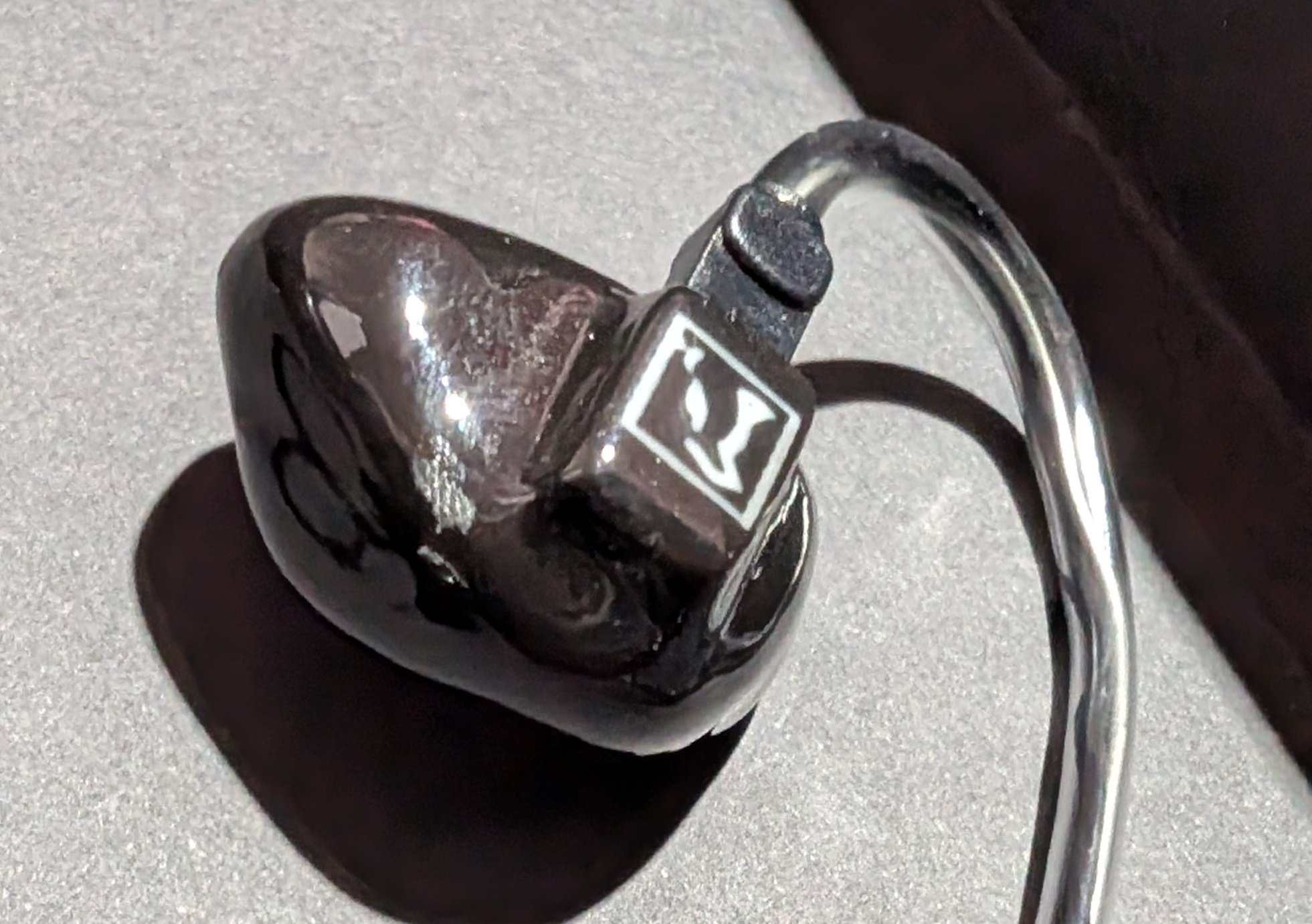 HL 4210 - Universal Bass In-Ear Kopfhörer -  (B-Ware) inkl. zweitem Set Ersatzstöpseln und Filtern!