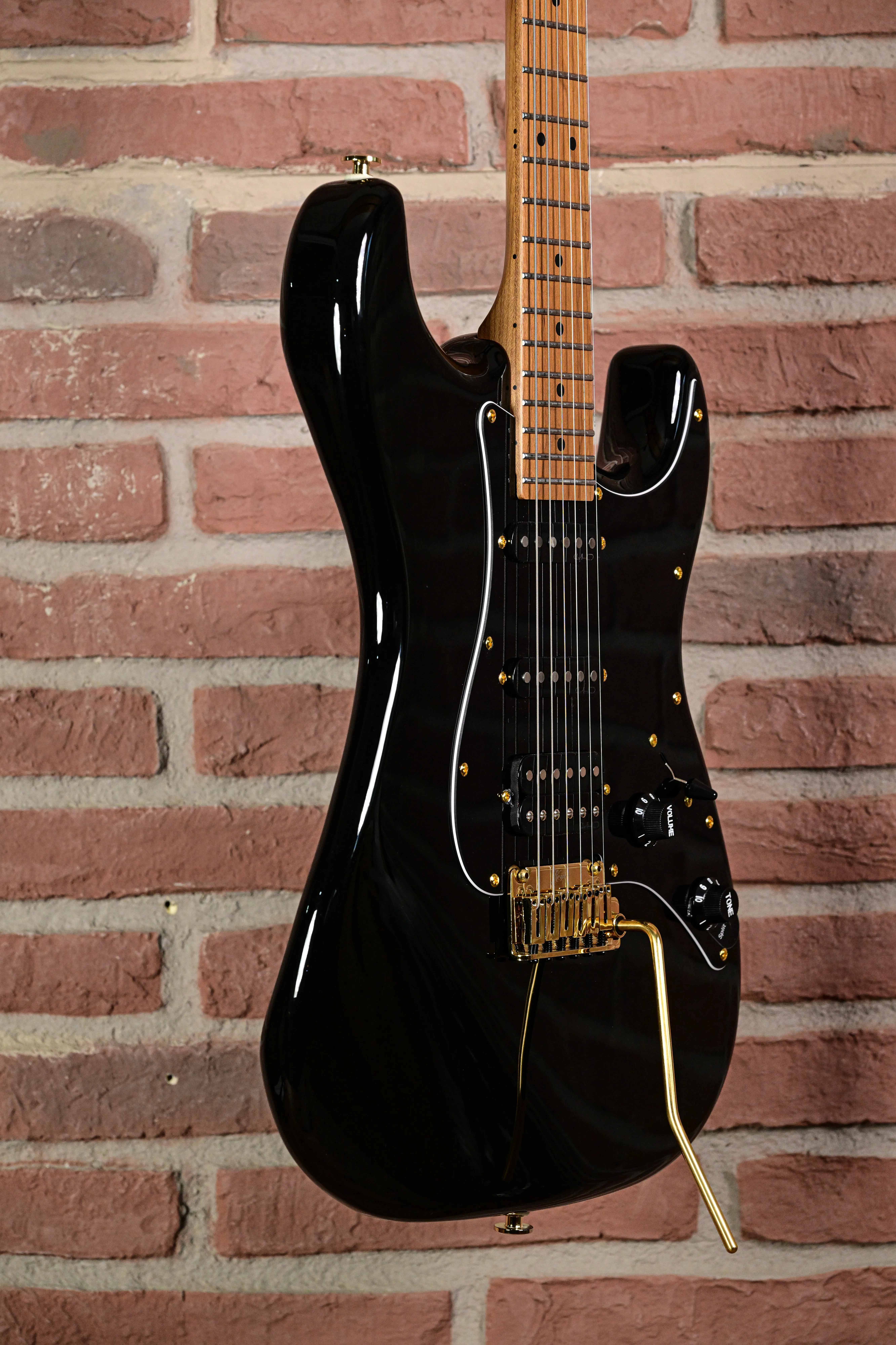 KS-Deluxe Gold Maple SSH Black E-Gitarre