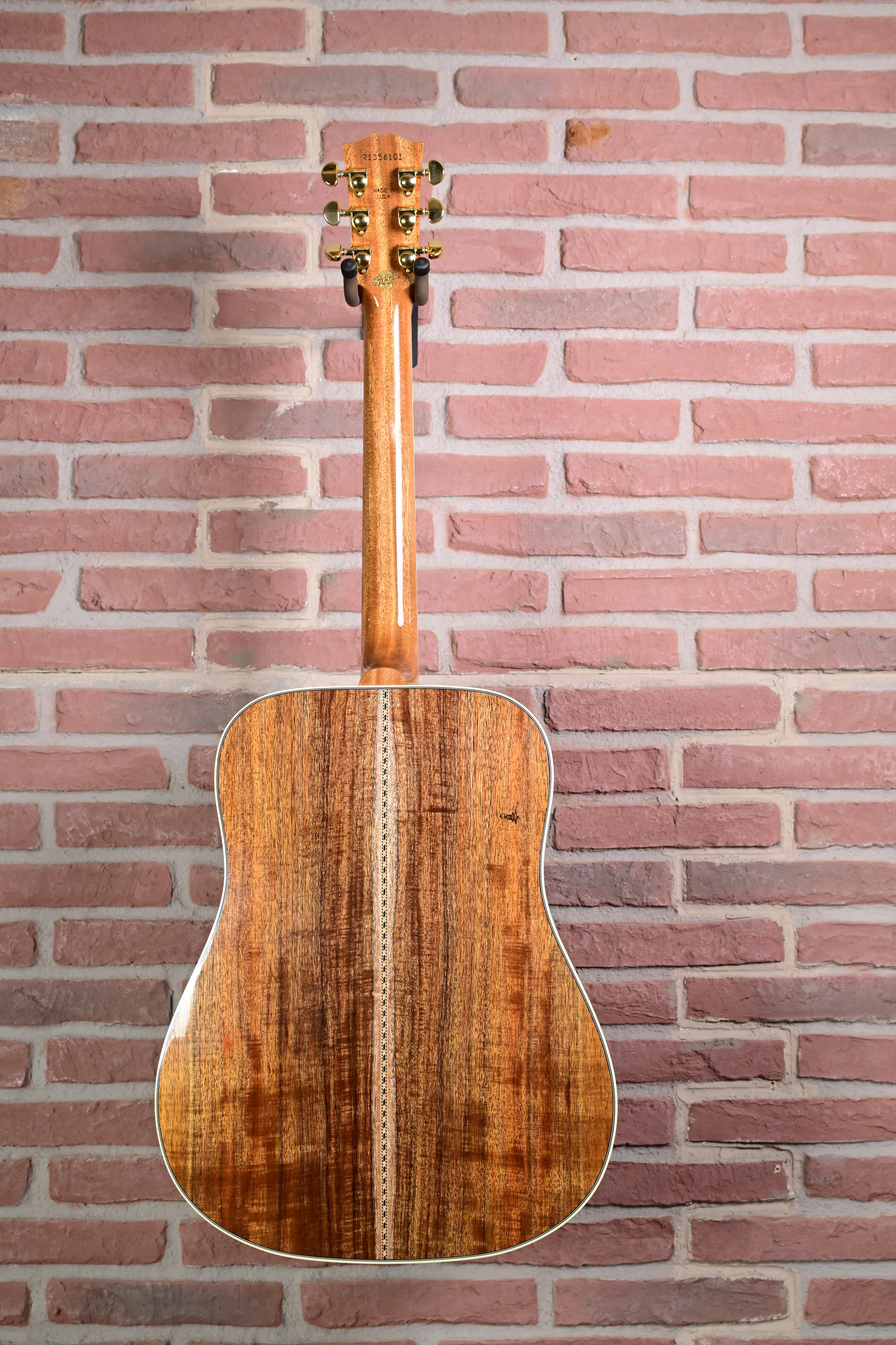Hummingbird Elegant Koa Honeyburst M2M Custom Shop
