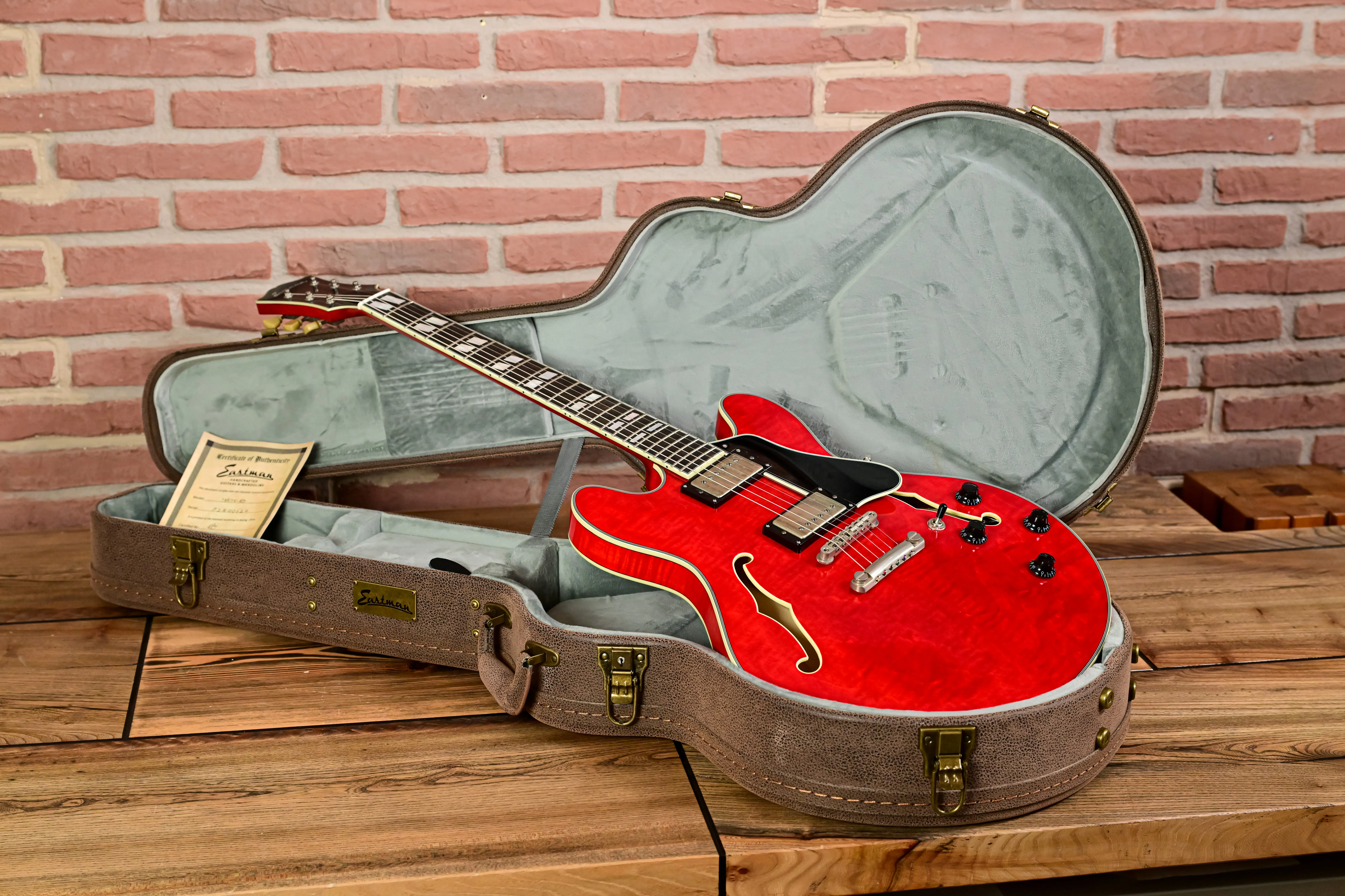 T59/TV-RD Thinline Hollowbody E-Gitarre Antique Red