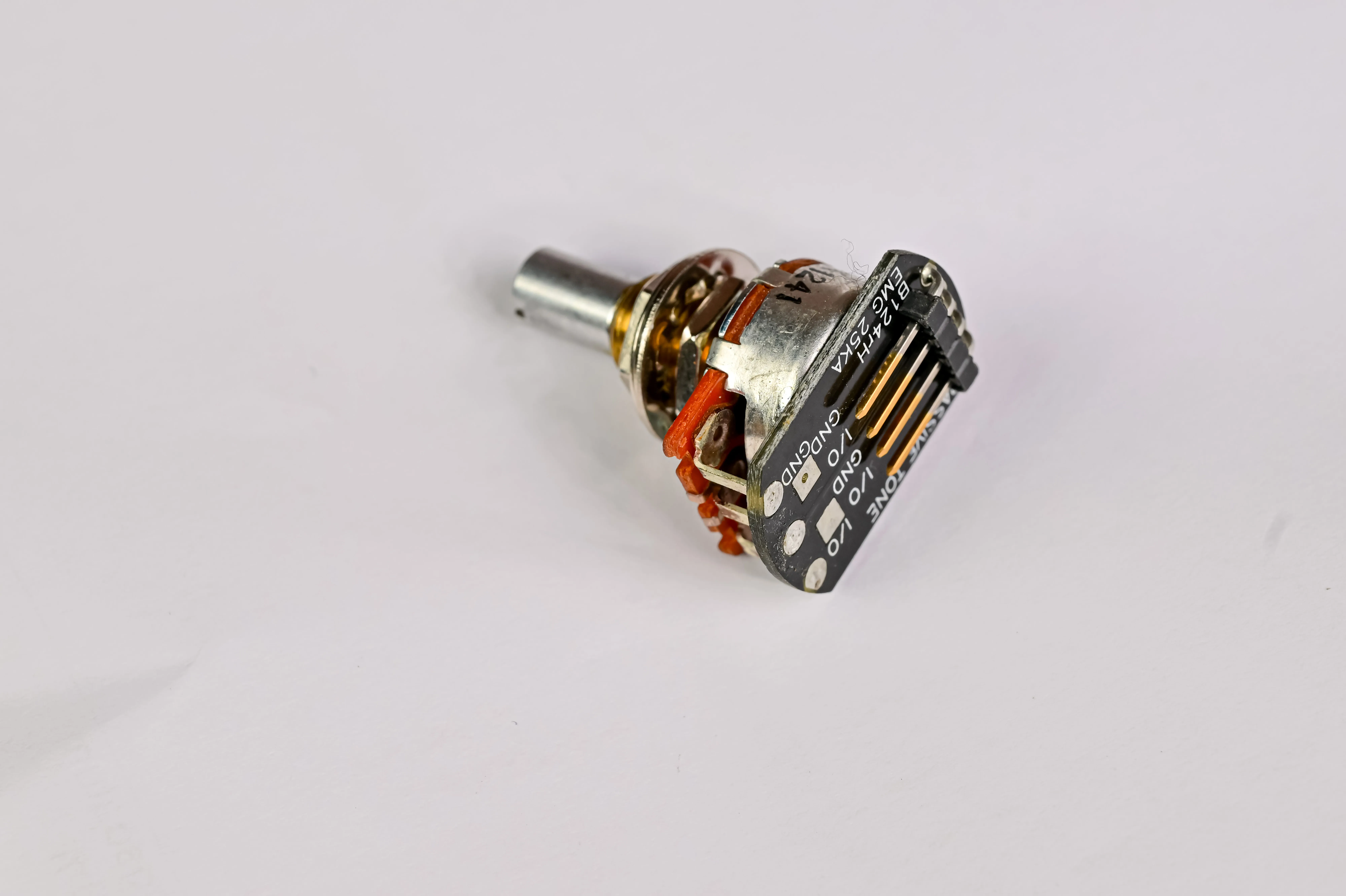 25K Solid Tone Poti (Solderless)