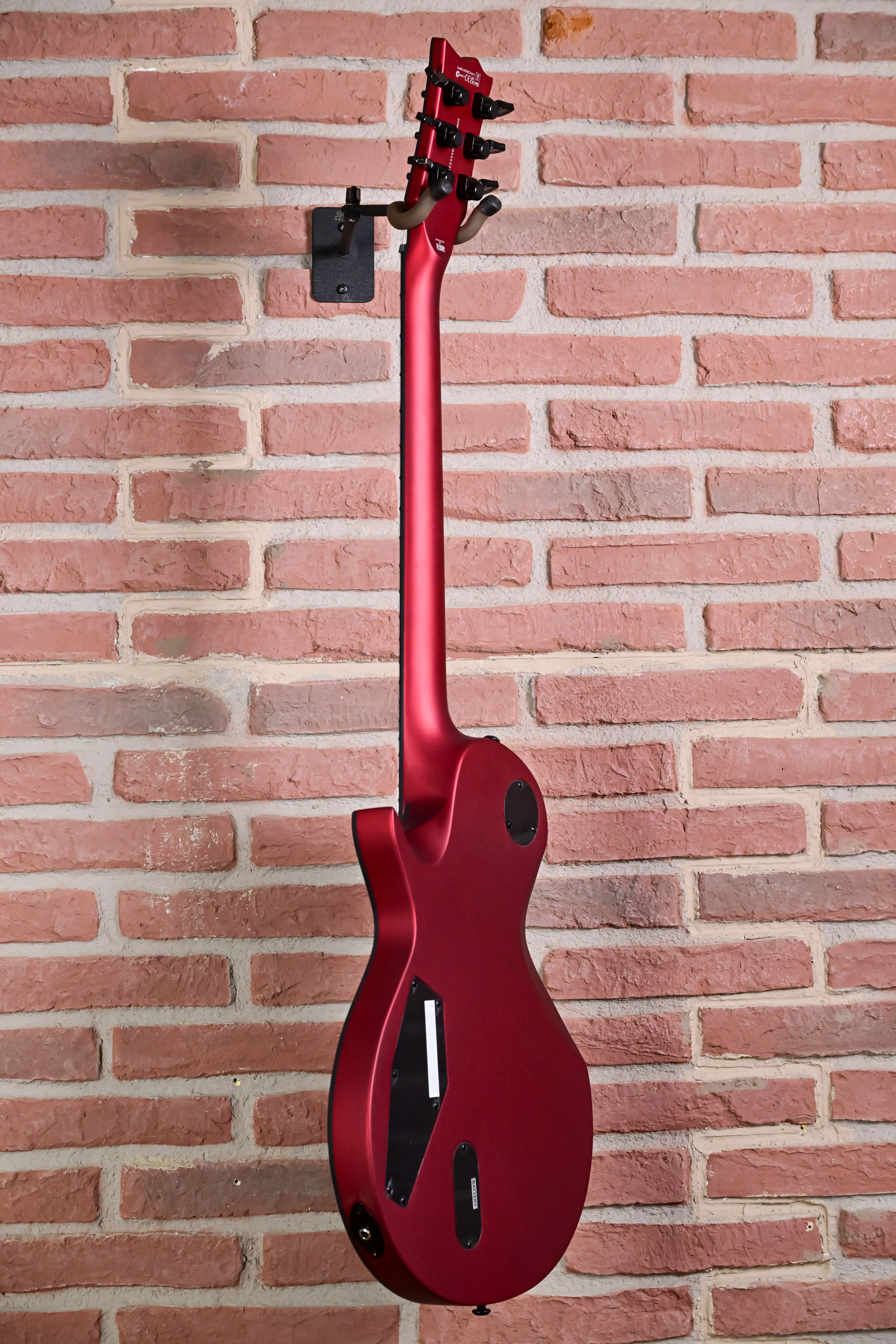 EC-1000 Candy Apple Red Satin E-Gitarre