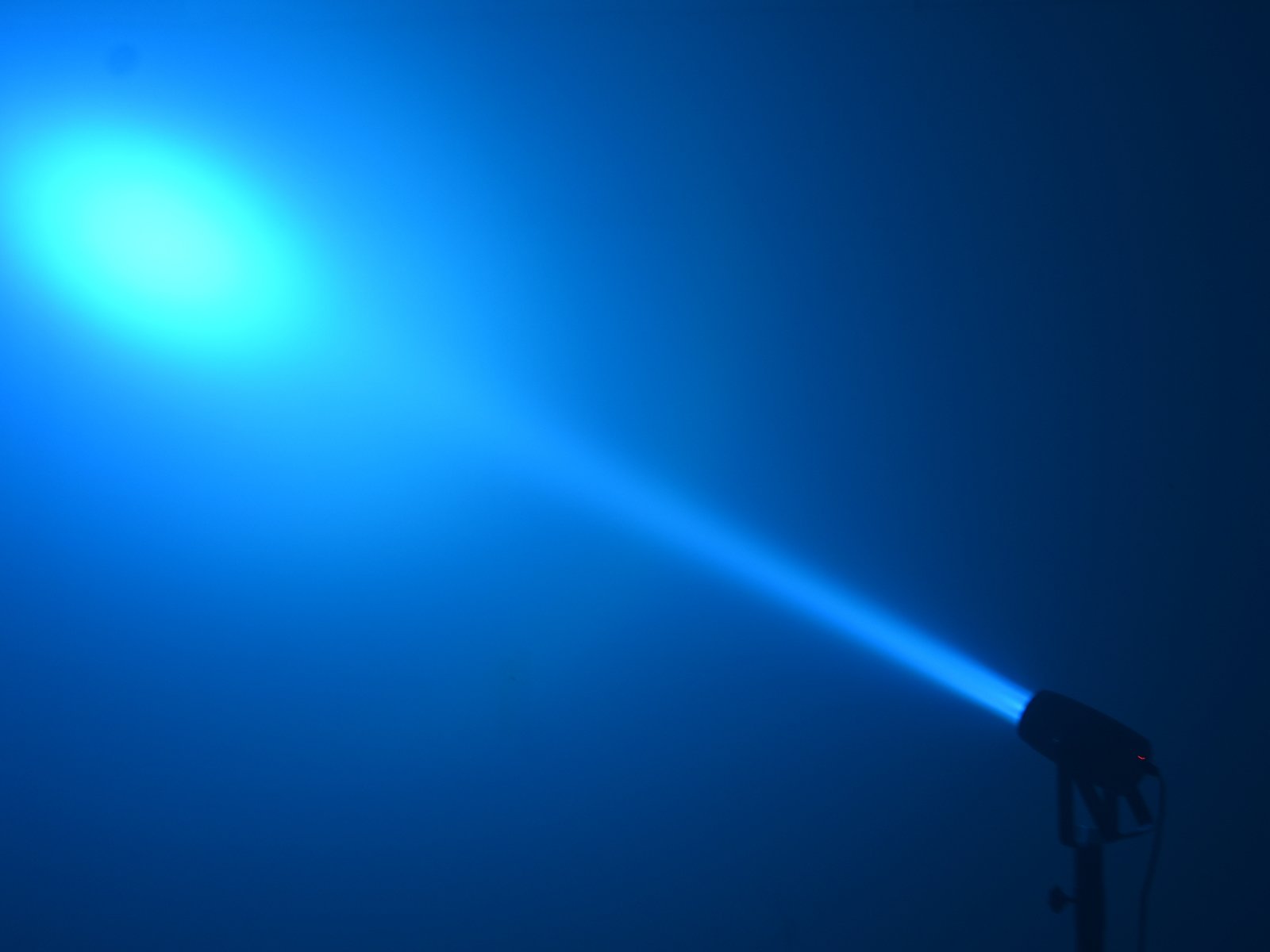 EUROLITE LED PST-10 QCL Spot - LED-Pinspot mit COB-LED und DMX-Steuerung sowie IR Fernbedienung 