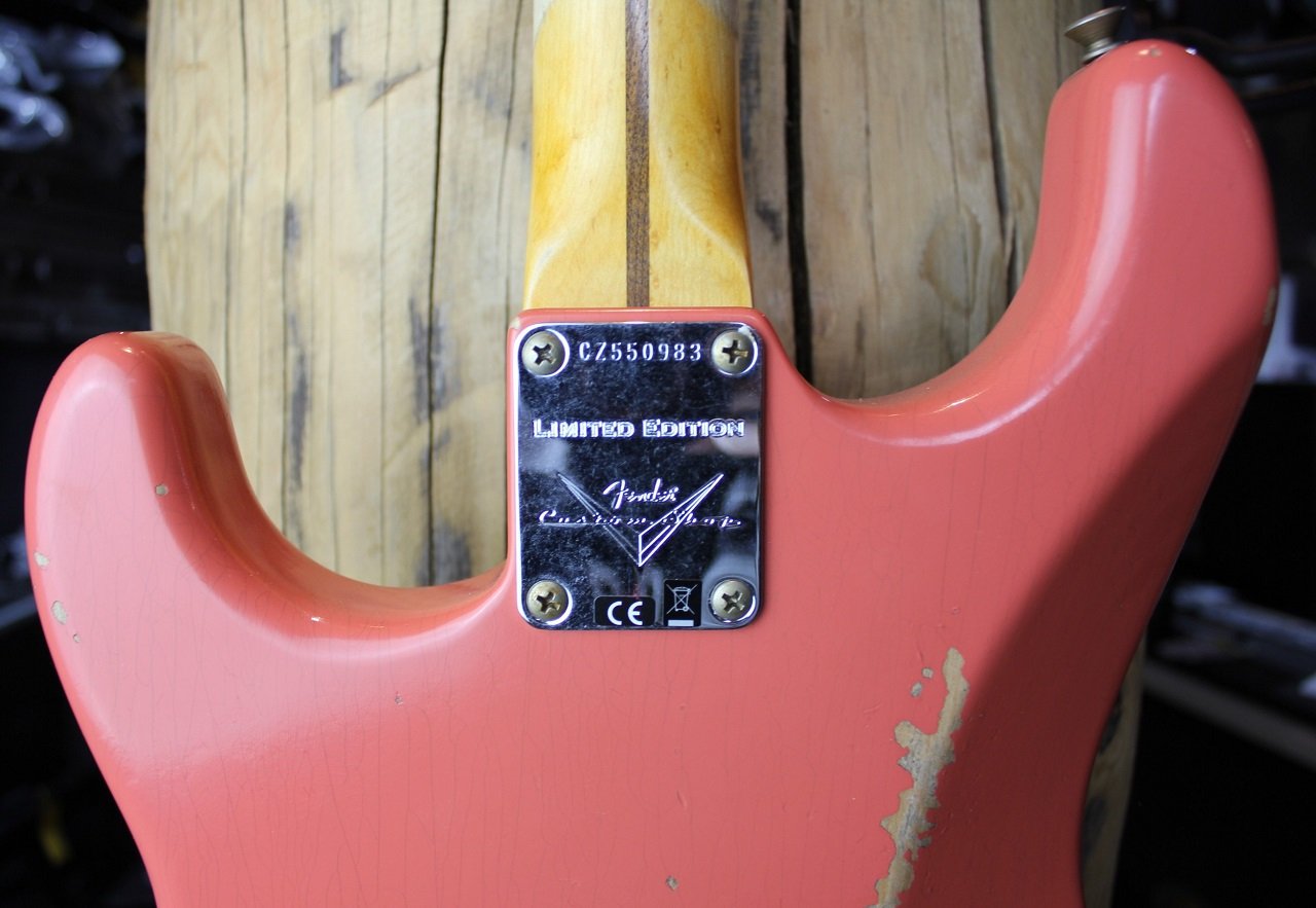 S20 LTD Tomatillo Stratocaster III - Super Fades Aged Tahitian Coral