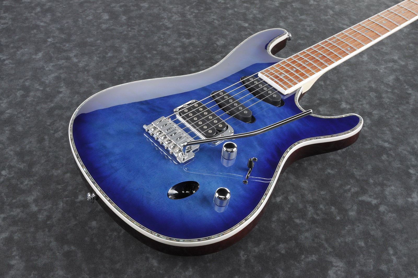 SA360NQM-SPB Sapphire Blue E-Gitarre 