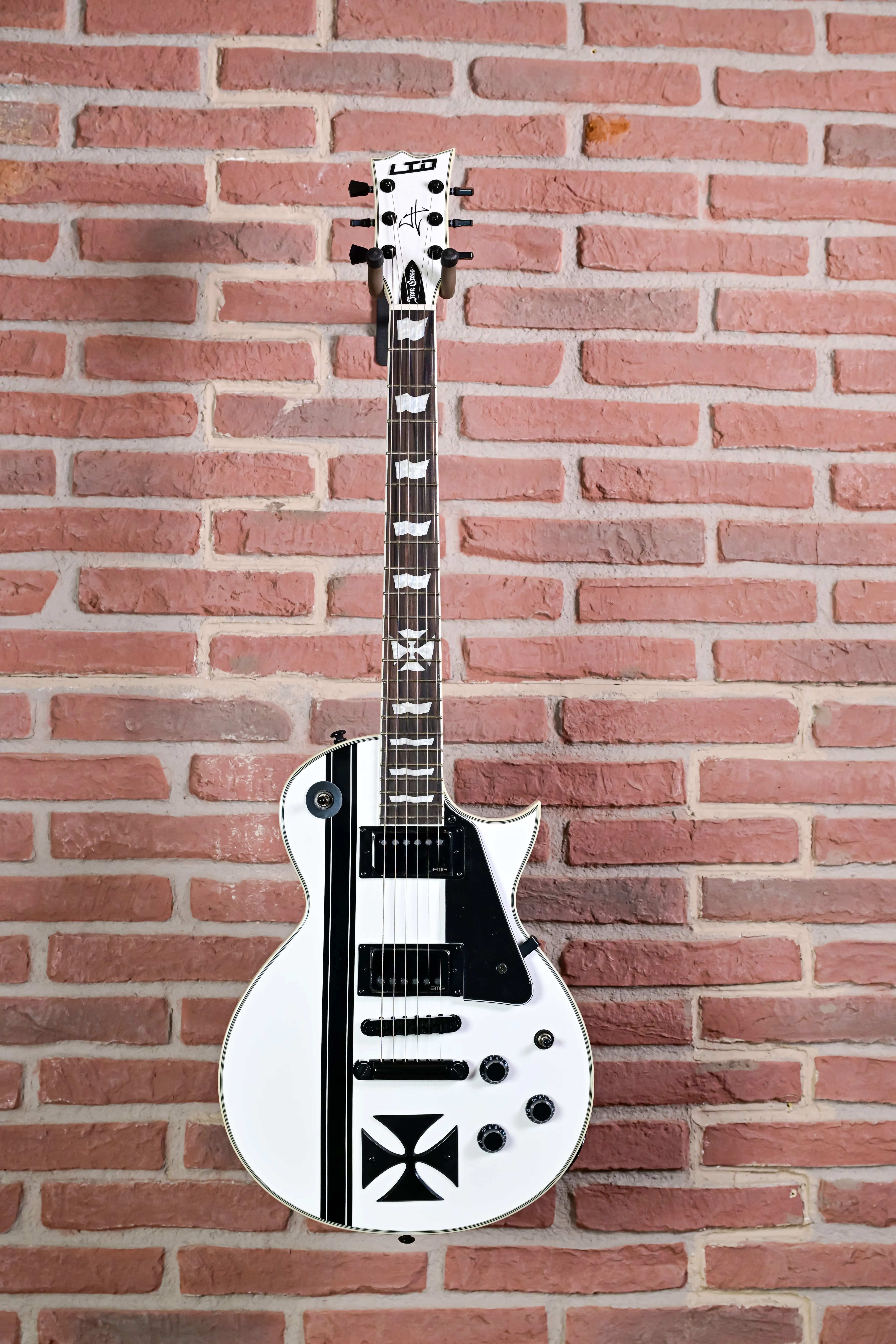 James Hetfield Iron Cross SW - E-Gitarre