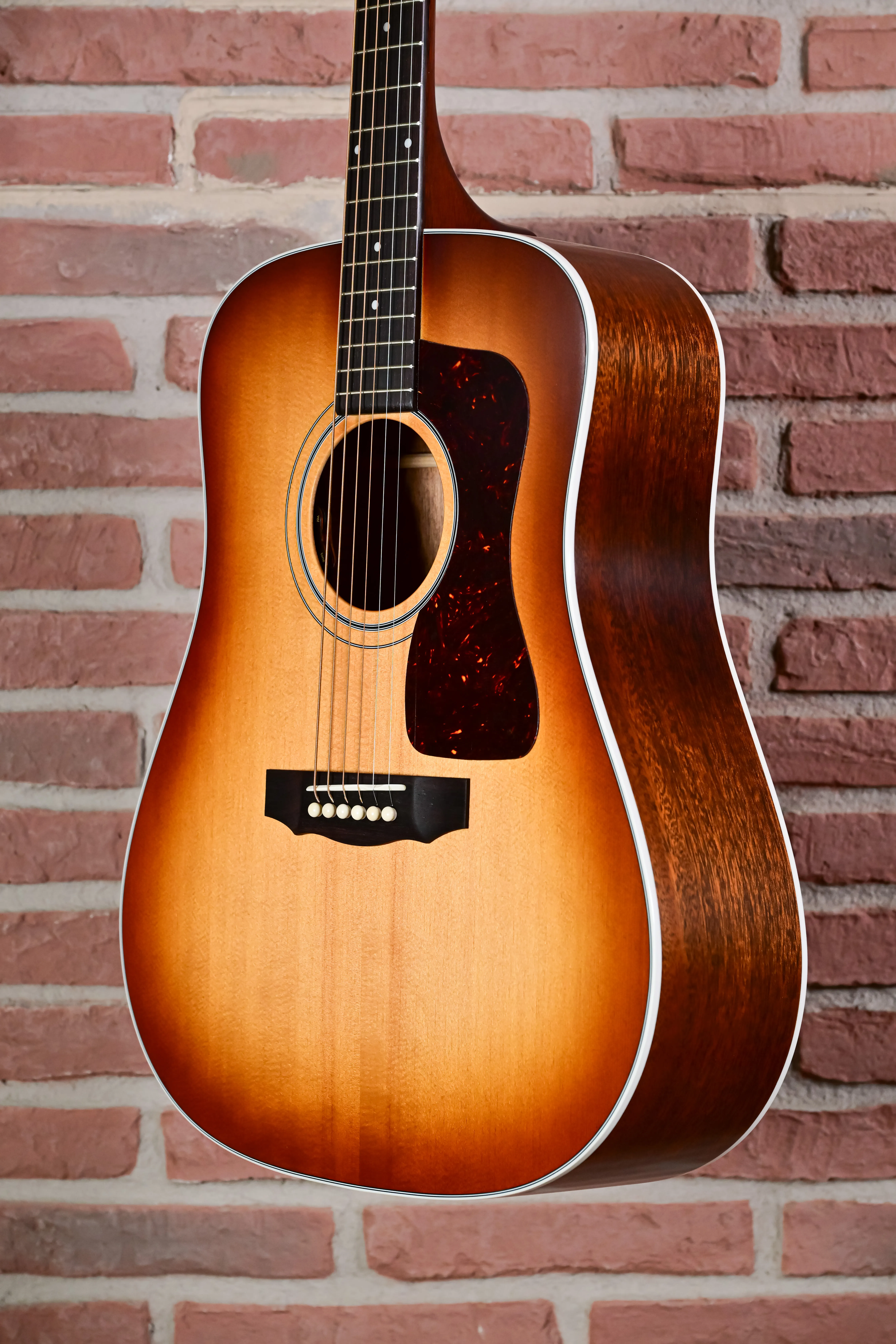 D-40E Standard Pacific Sunset Burst USA Dreadnought