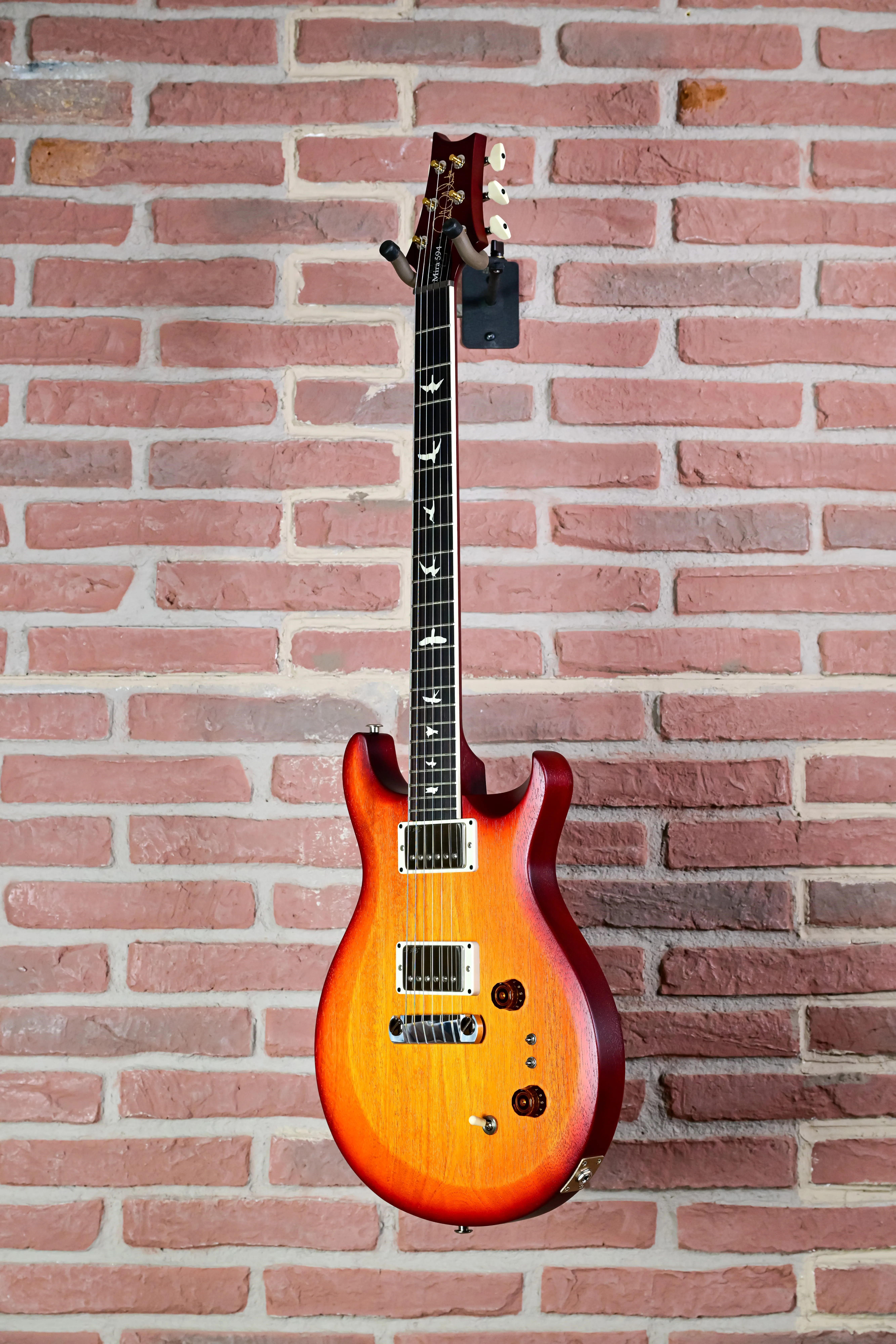 S2 Mira 594 Satin Dark Cherry Sunburst