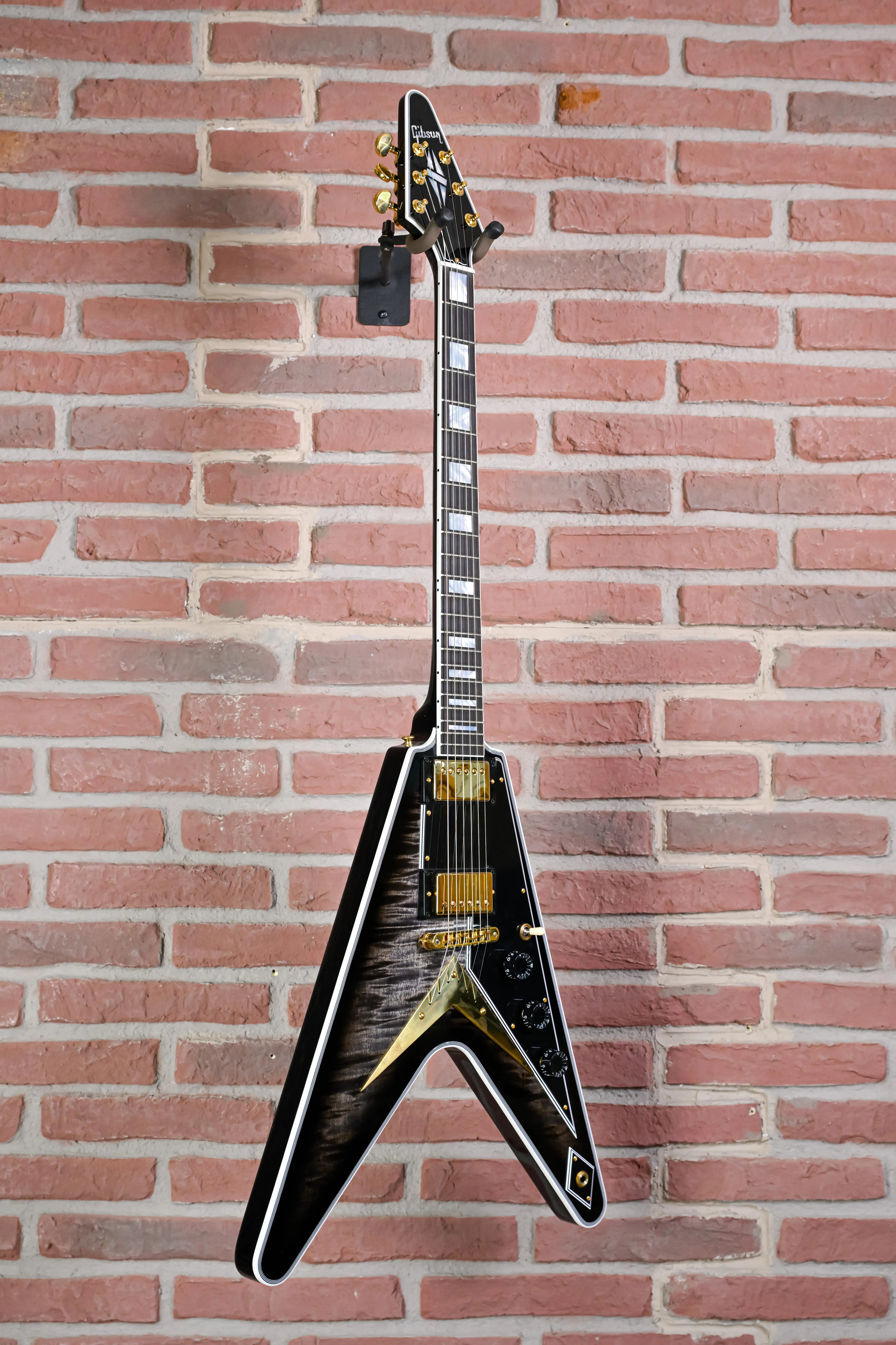 Custom Shop Flying V Figured Cobra Burst