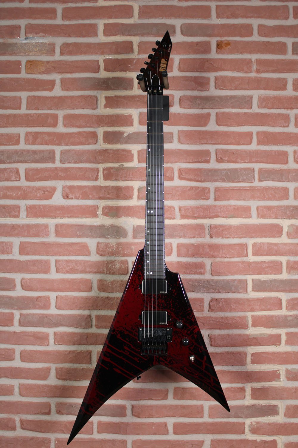 USA V-II FR SC EMG  Blood Splatter