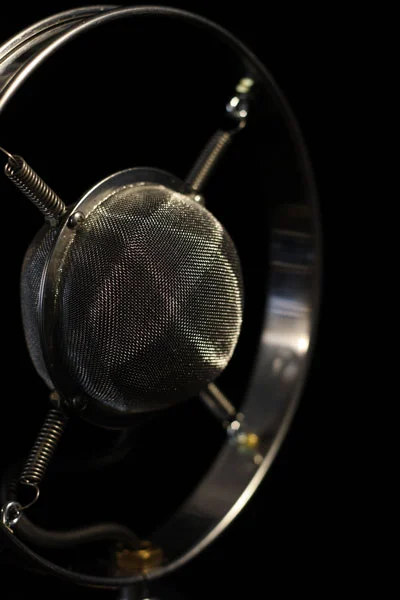 EAR Trumpet Labs Louise I Seitenansicht rechts