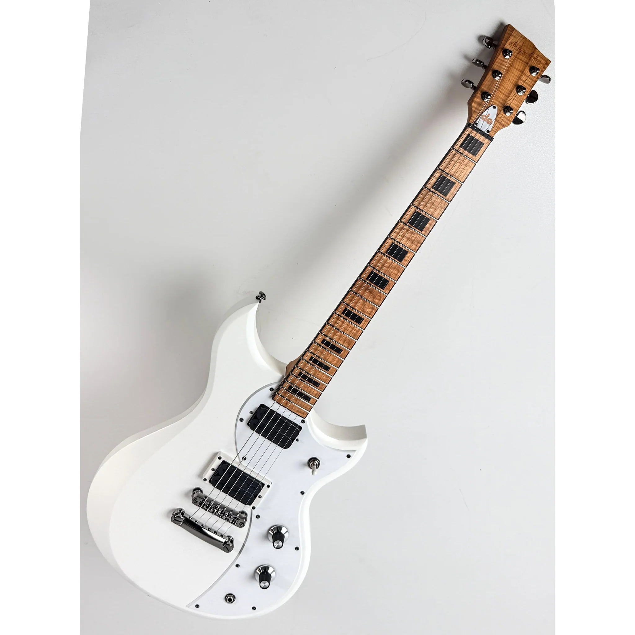 Cyclops DE - Matte Pearl White Flame Neck