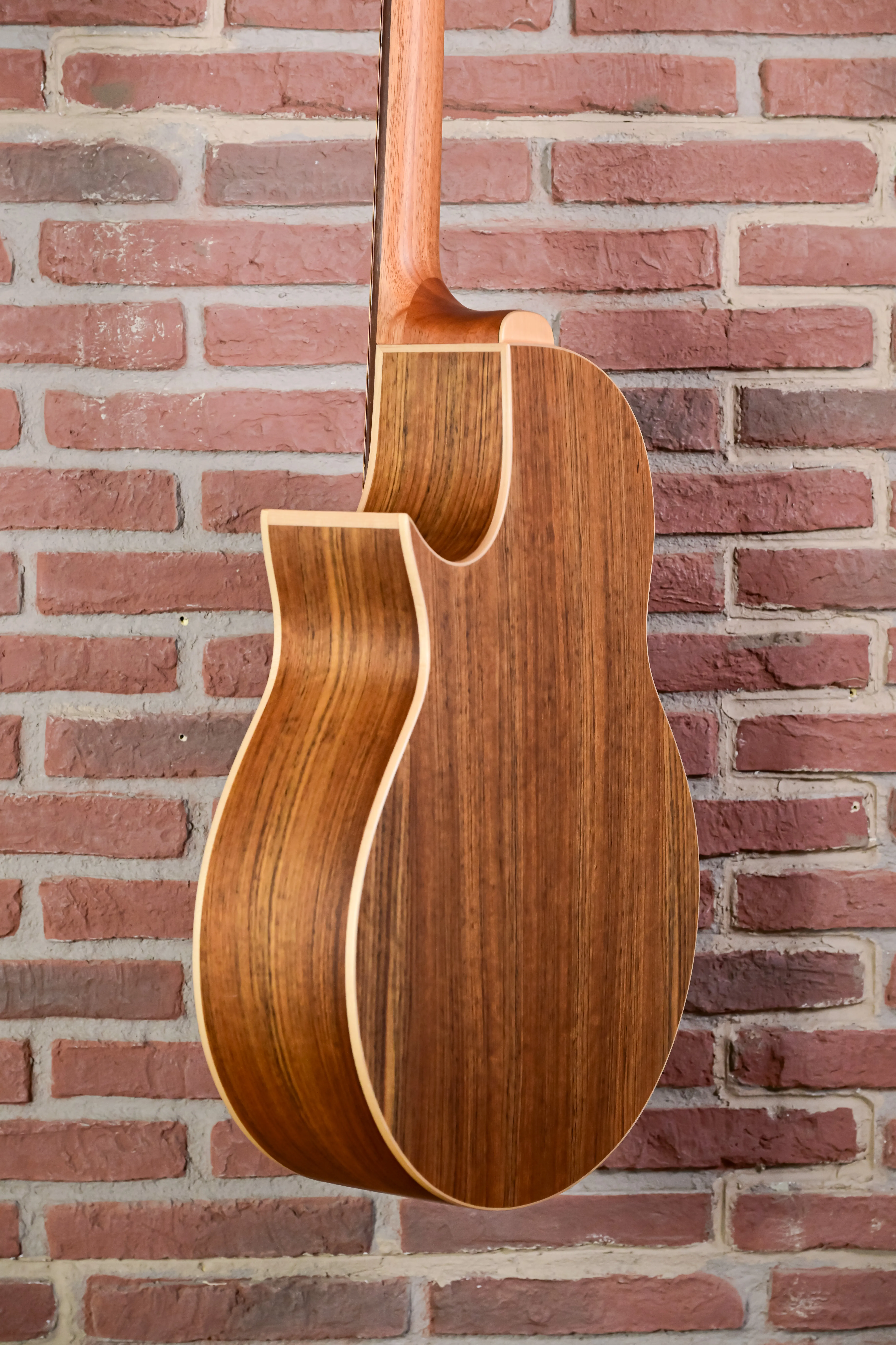 Alien 5 Natural 5-String Acoustic Bass Fretted (B-Stock)