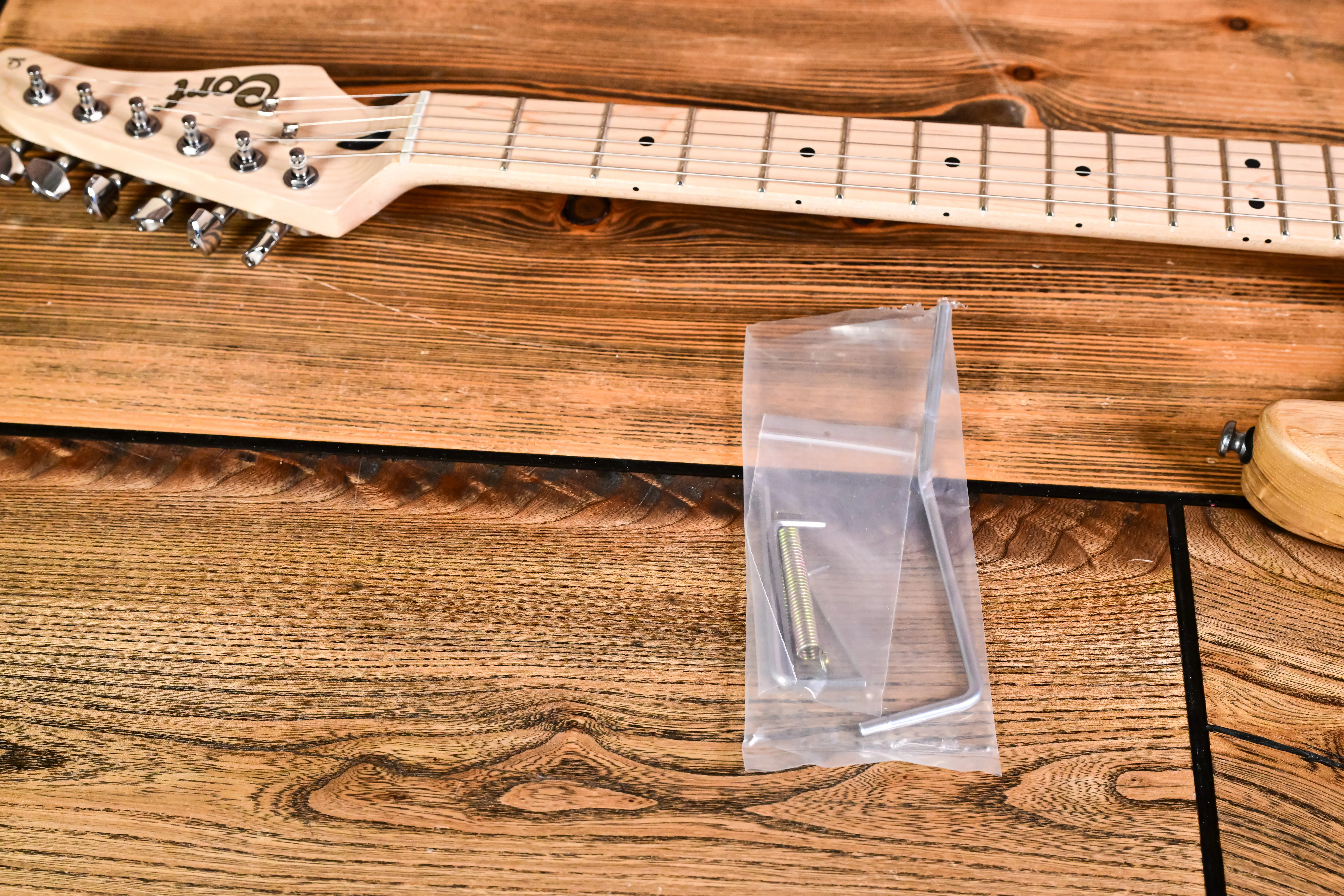G260SE E-Gitarre Open Pore Natural