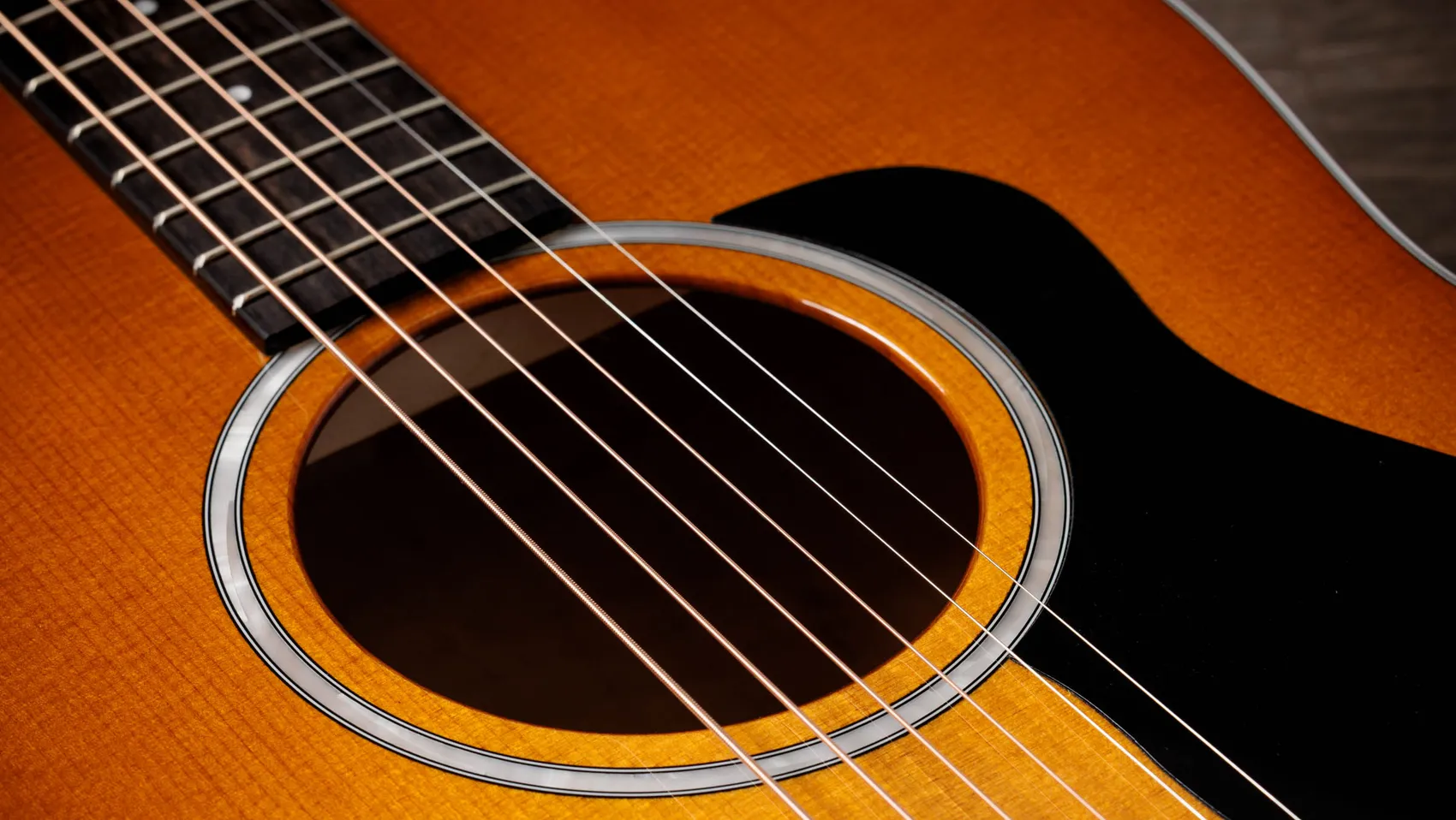 217e Plus Special Edition Honeyburst