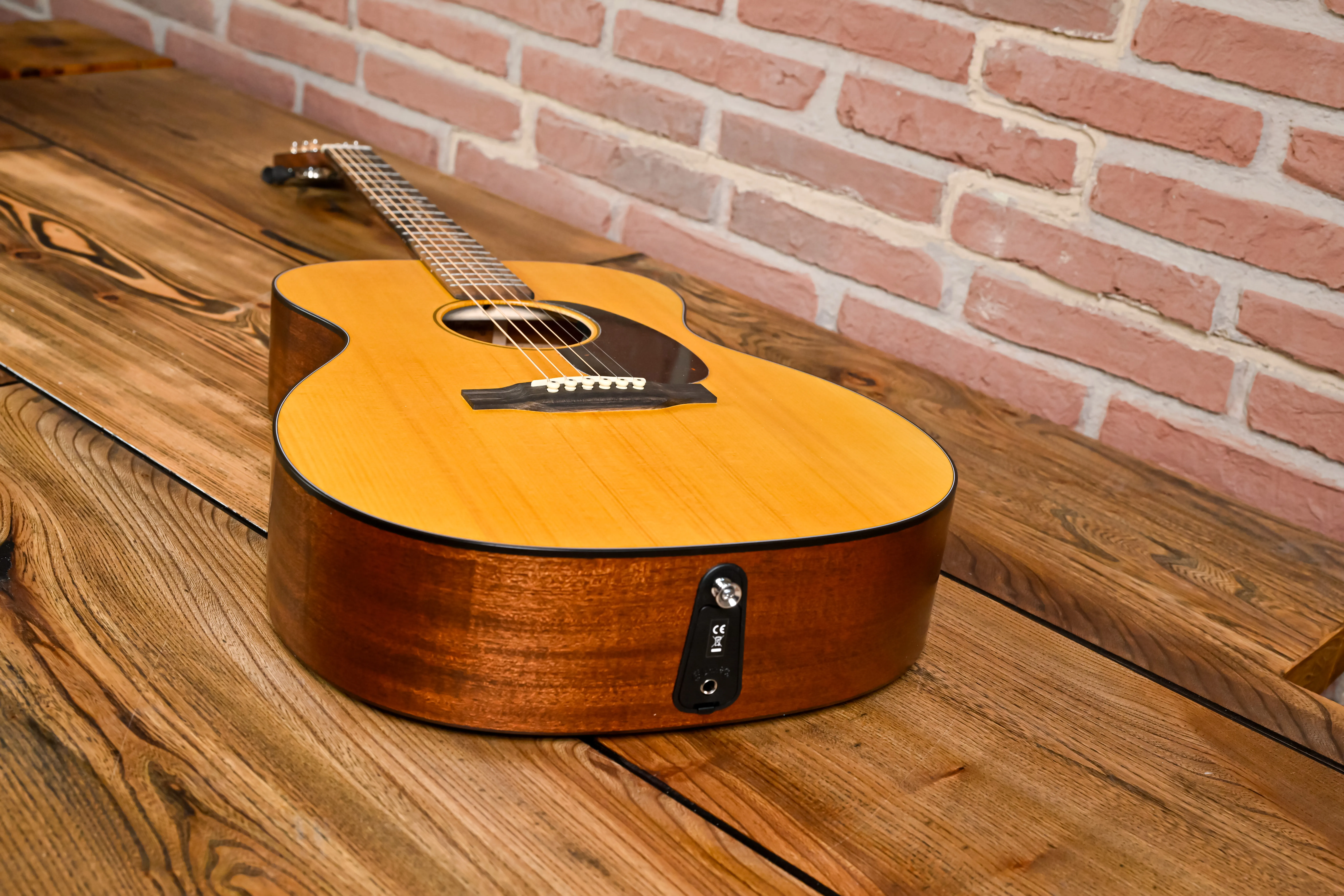 Martin 000-10E Retro Satin Acoustic-Electric Guitar