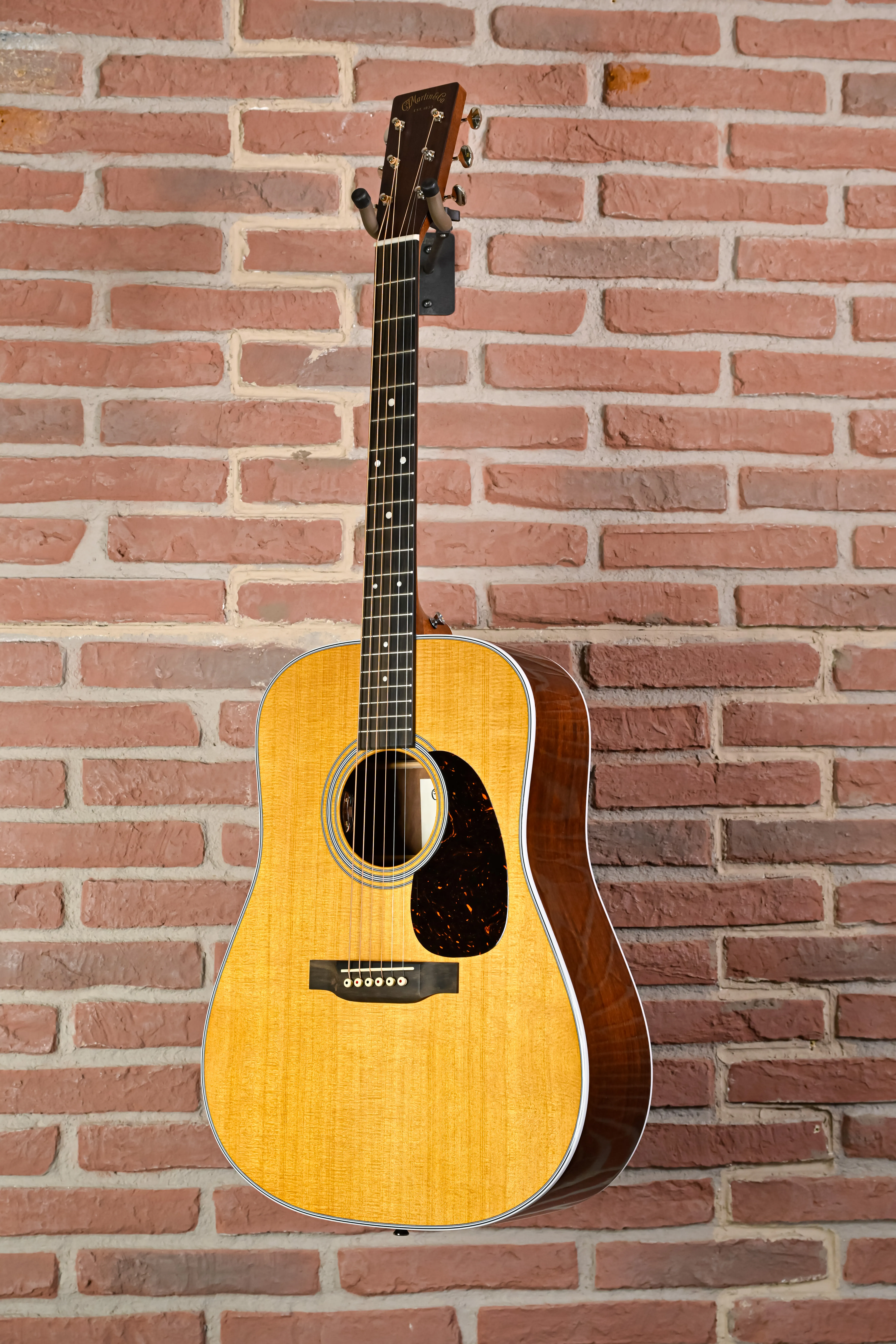 Martin Retro Plus Granadillo Westerngitarre Perspektive links