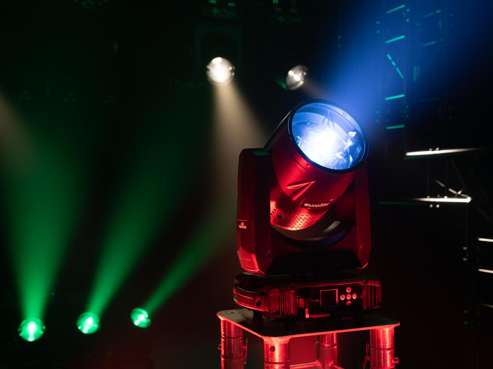 LED TMH-W400 Moving-Head Wash Zoom	