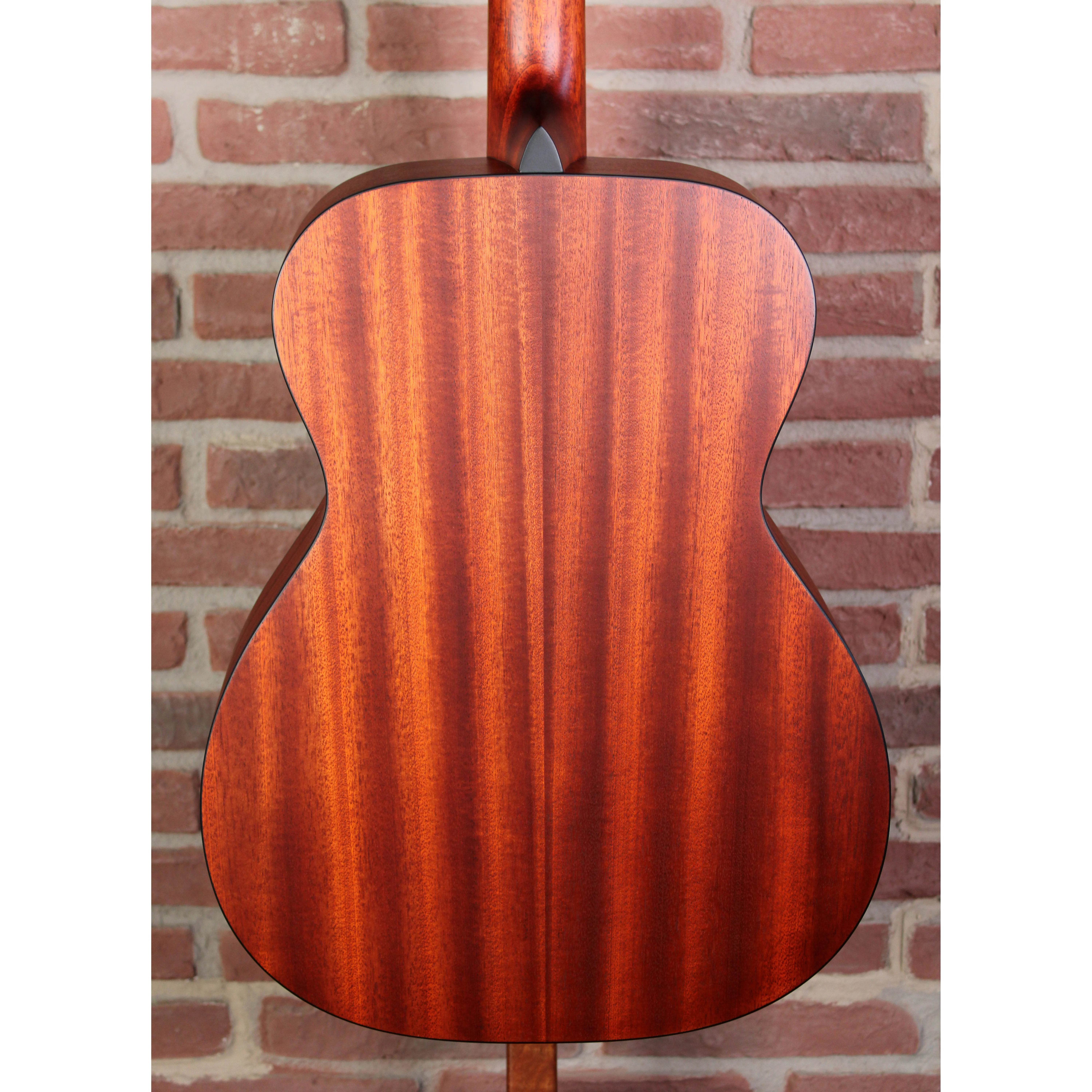 Eastman PCH1-OM-CLA Westerngitarre Decke aus massiver Sitka-Fichte Detail