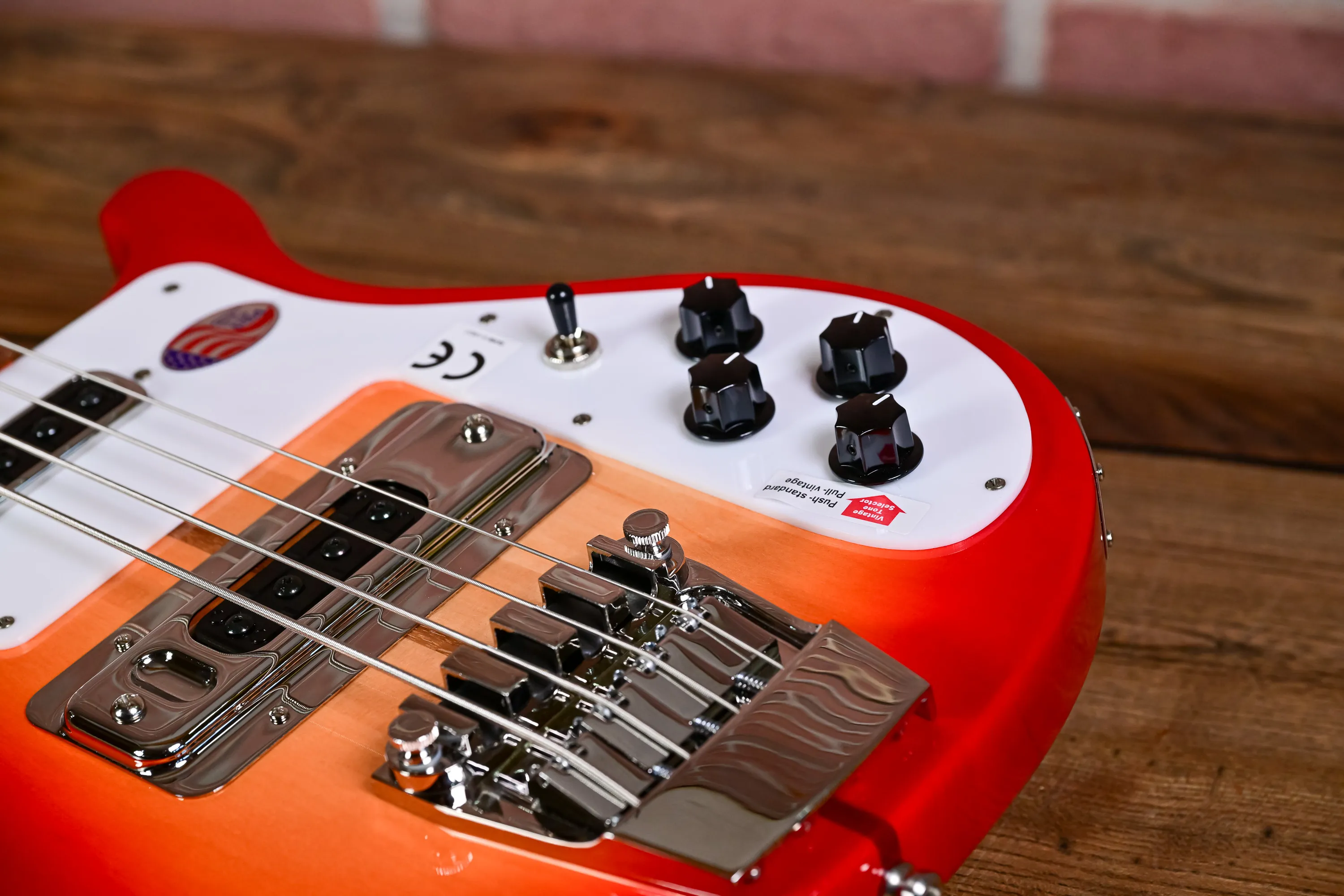 4003S Fireglo 4-Saiter E-Bass