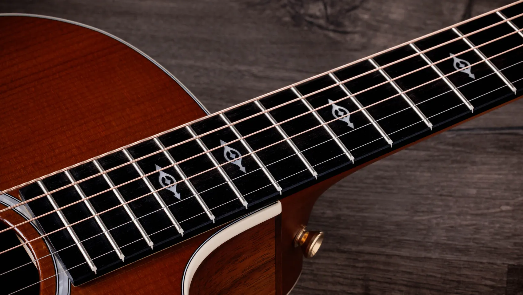 214ce-K DLX Special Edition Honeyburst