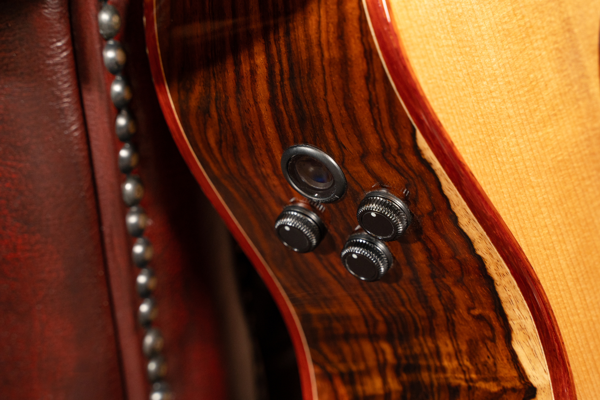 Gold A10 Cocobolo Natur Hochglanz Westerngitarre
