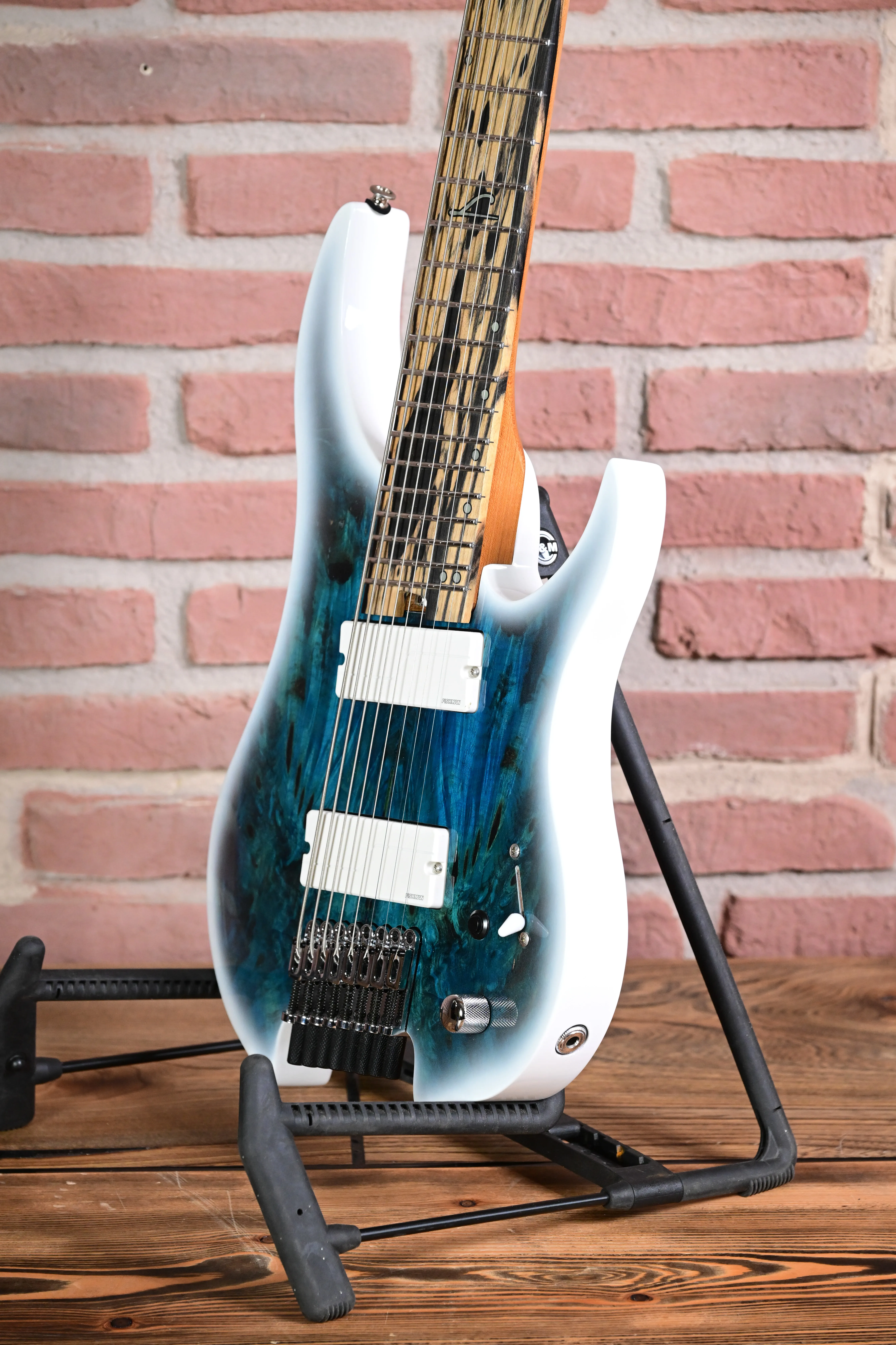 Ghost Overdrive 8-String Multiscale Arctic Burst E-Gitarre