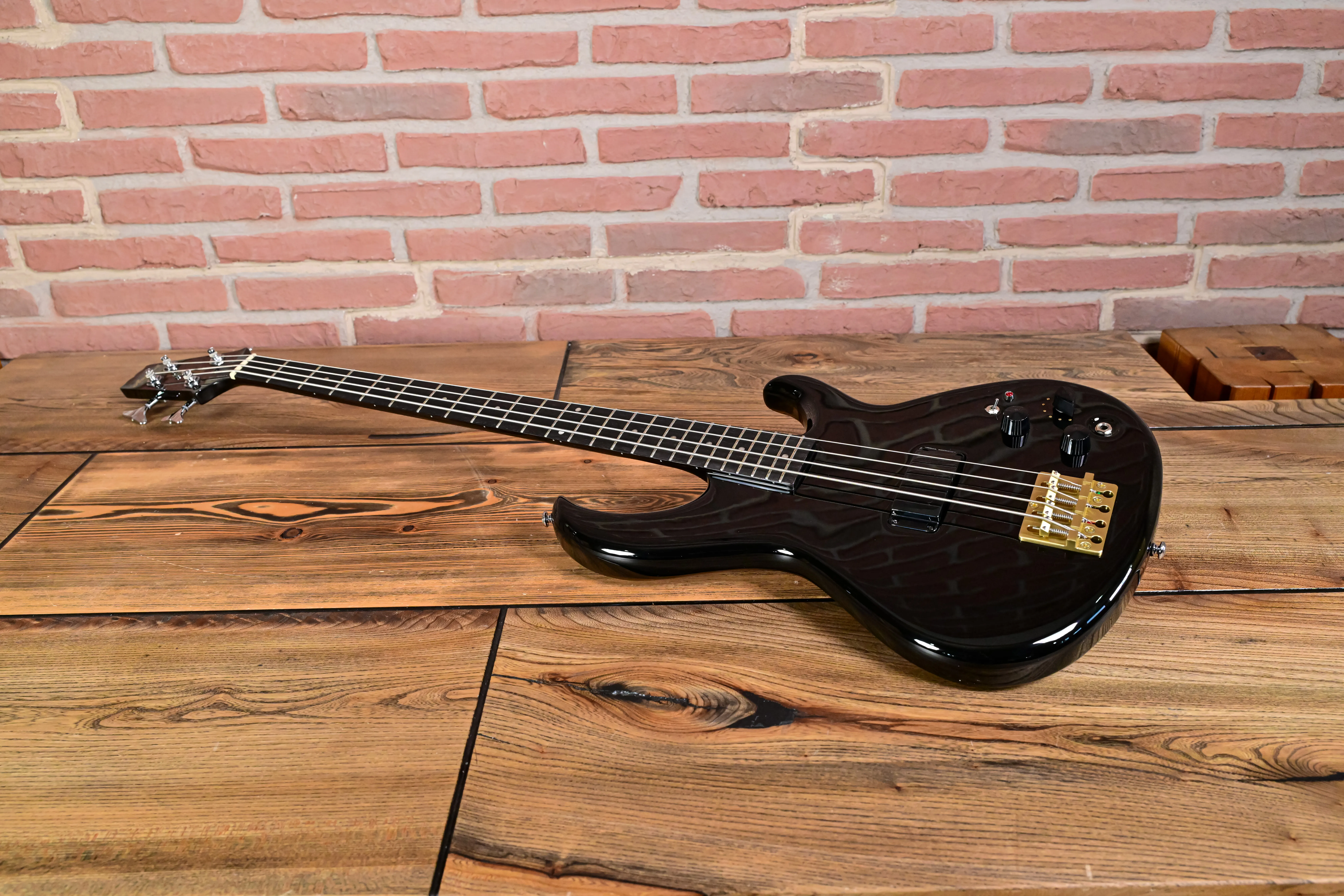 Pro II SB-CLB - Cliff Burton Signature Bass