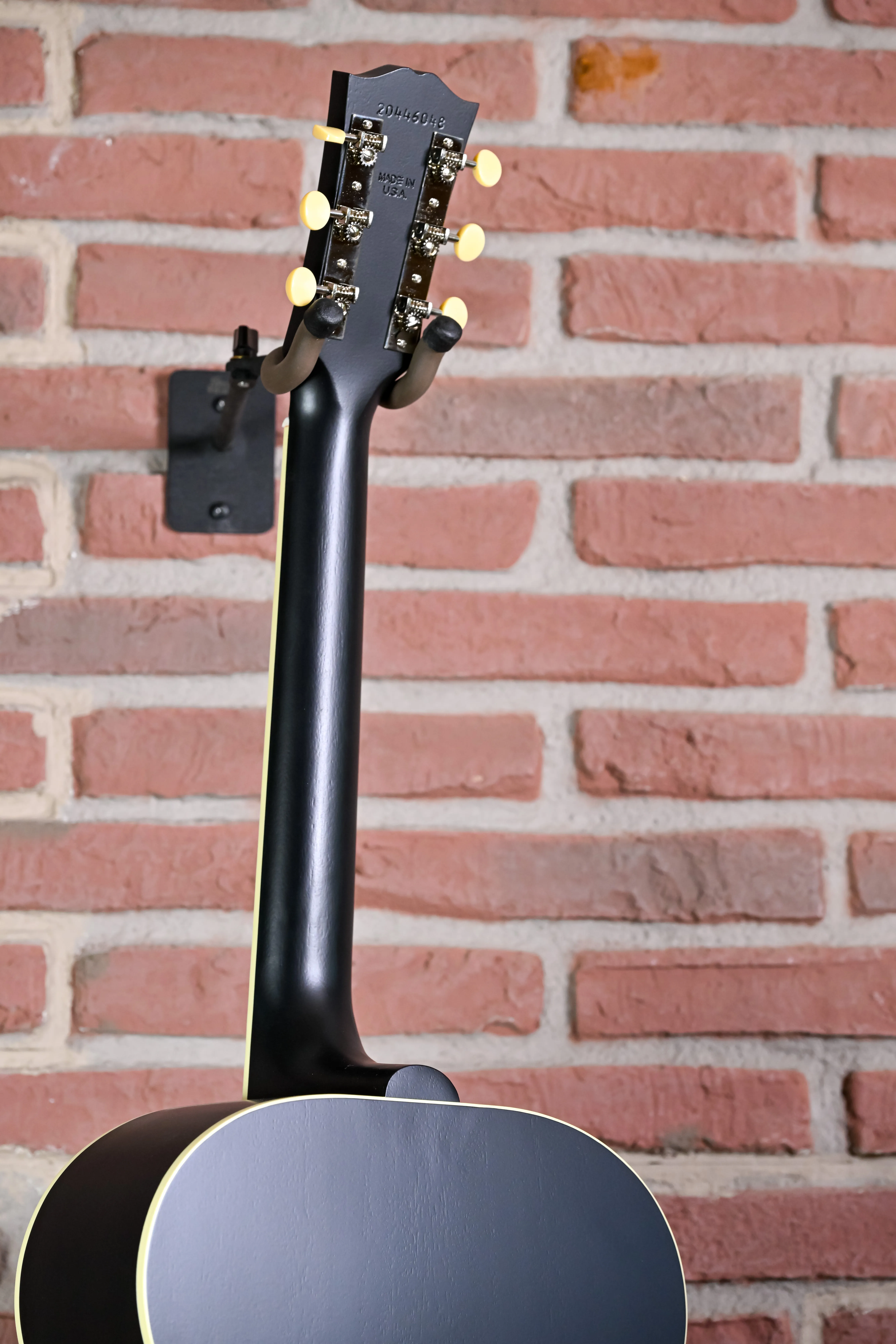 J-185 Century 12-Fret Ebony Jumbo Westerngitarre