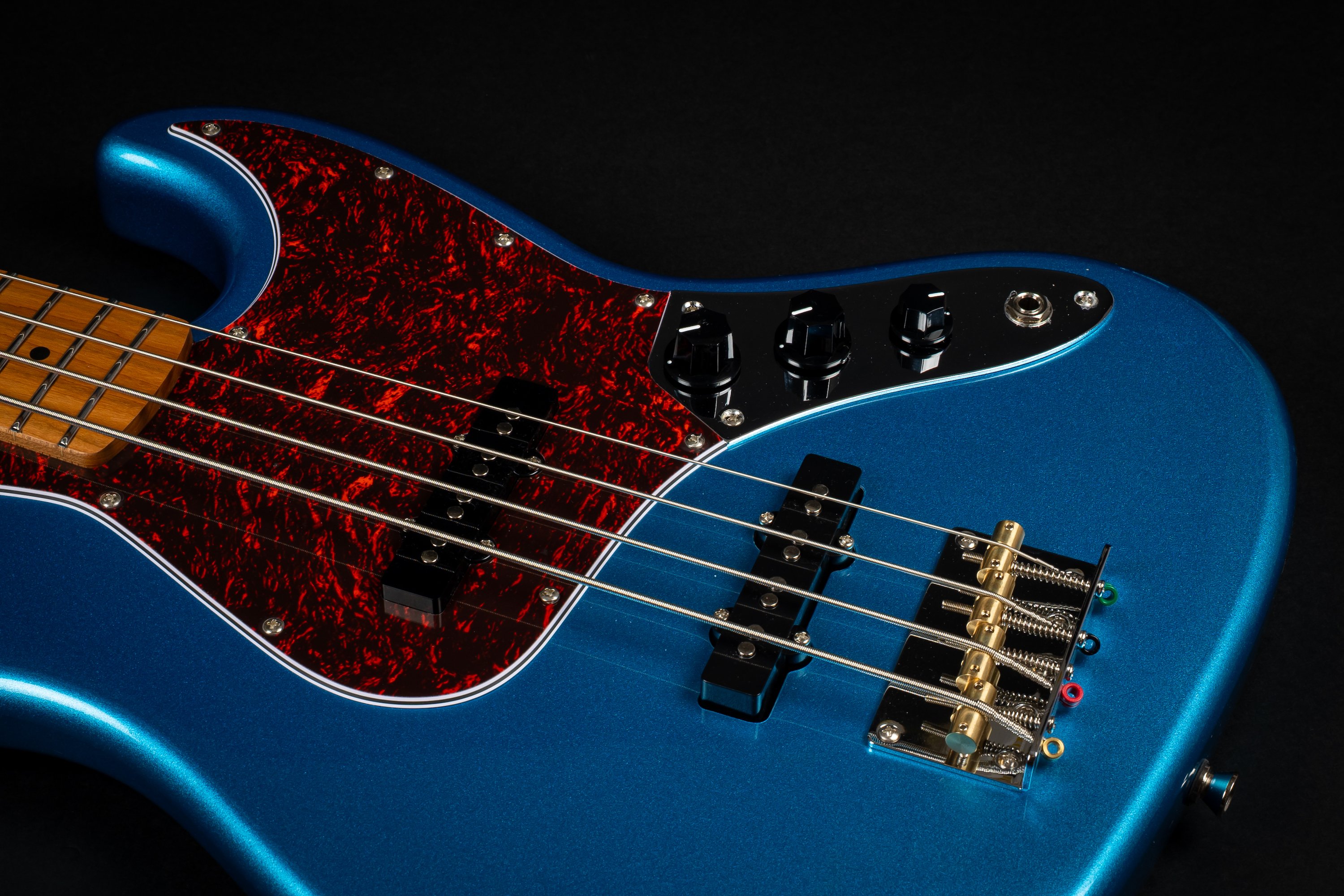 JJB-300  LPB Bass Lake Placid Blue