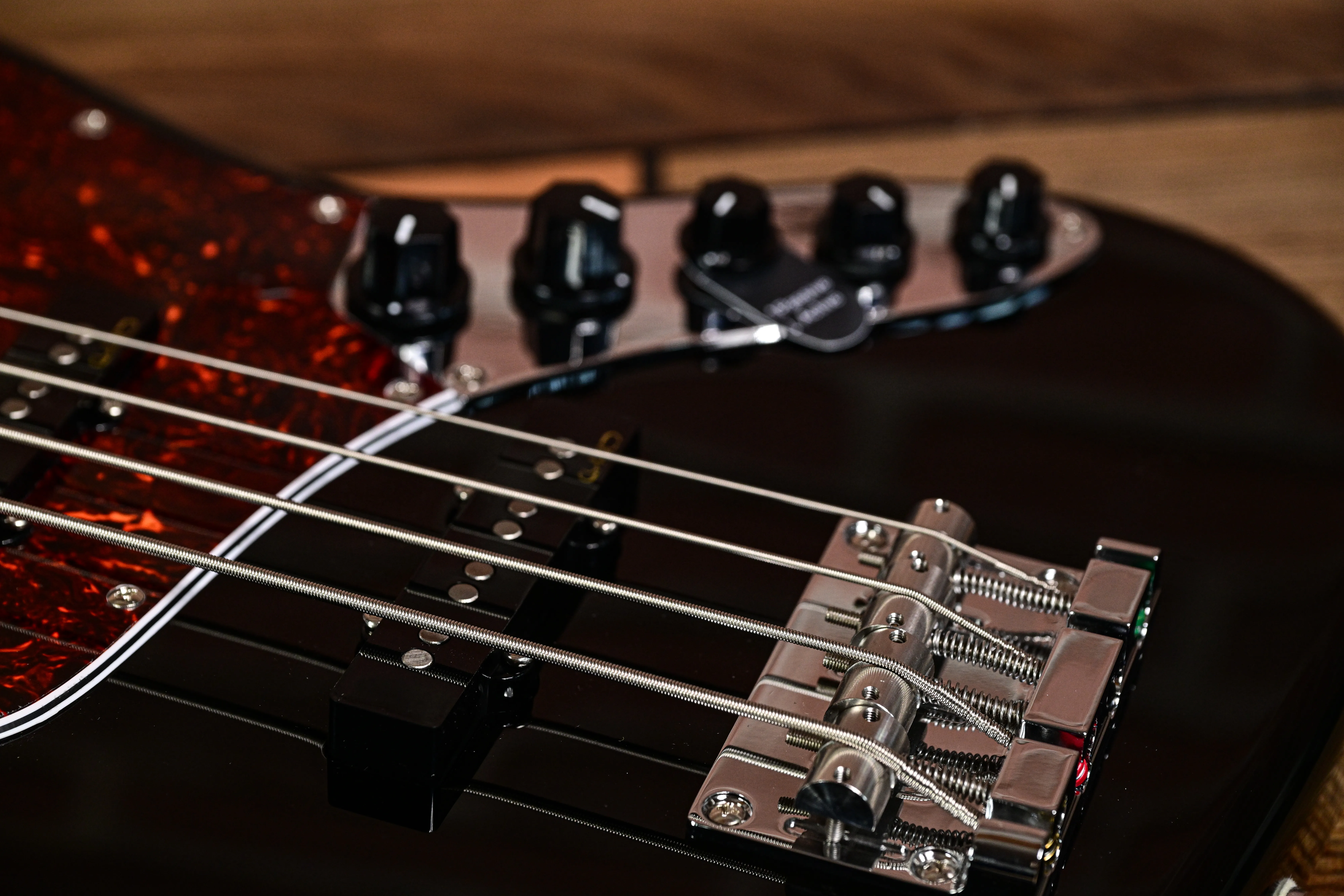 KJB-Custom Rosewood Act Bass  Black