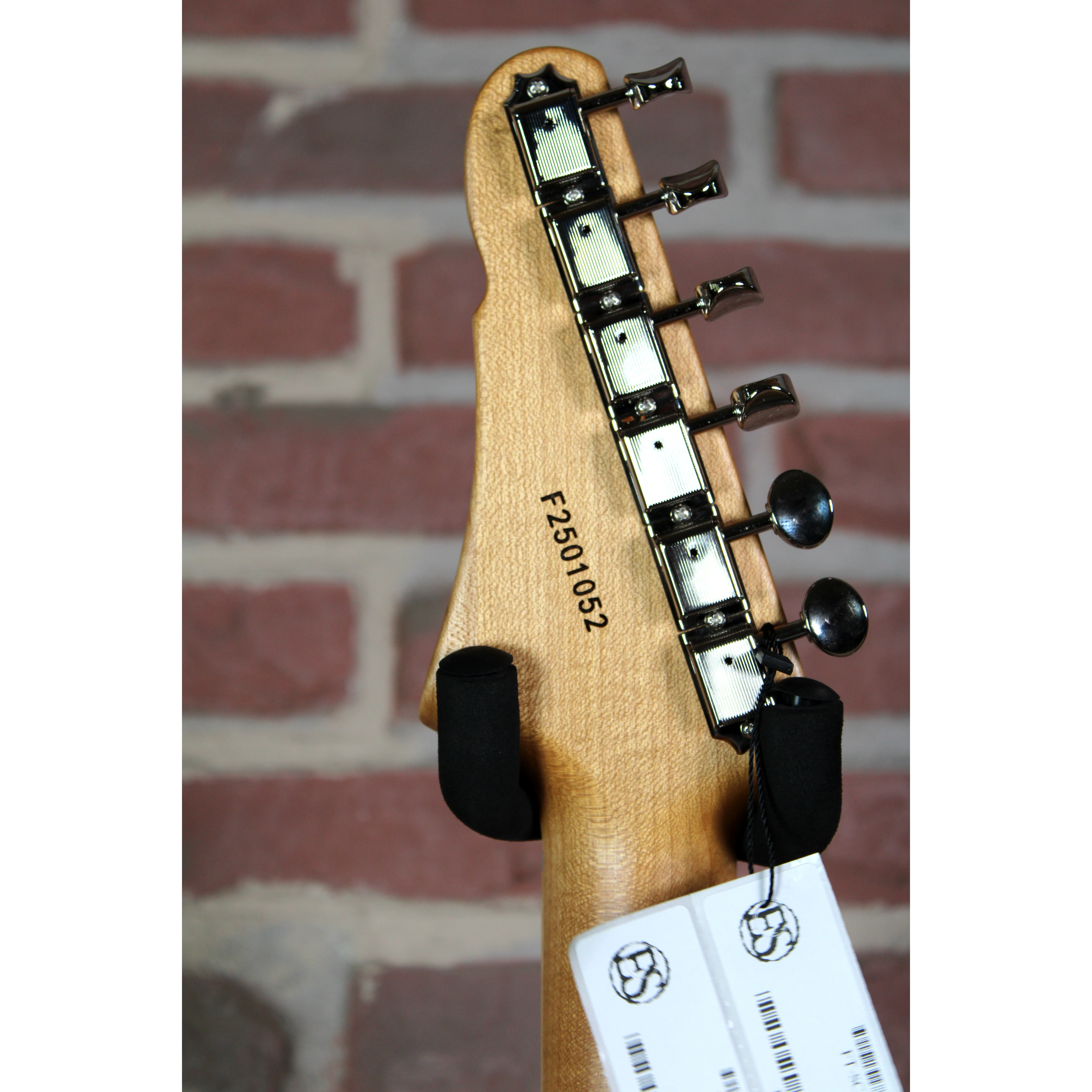 Fullertone SC'52 Desert Sand (Showroom)