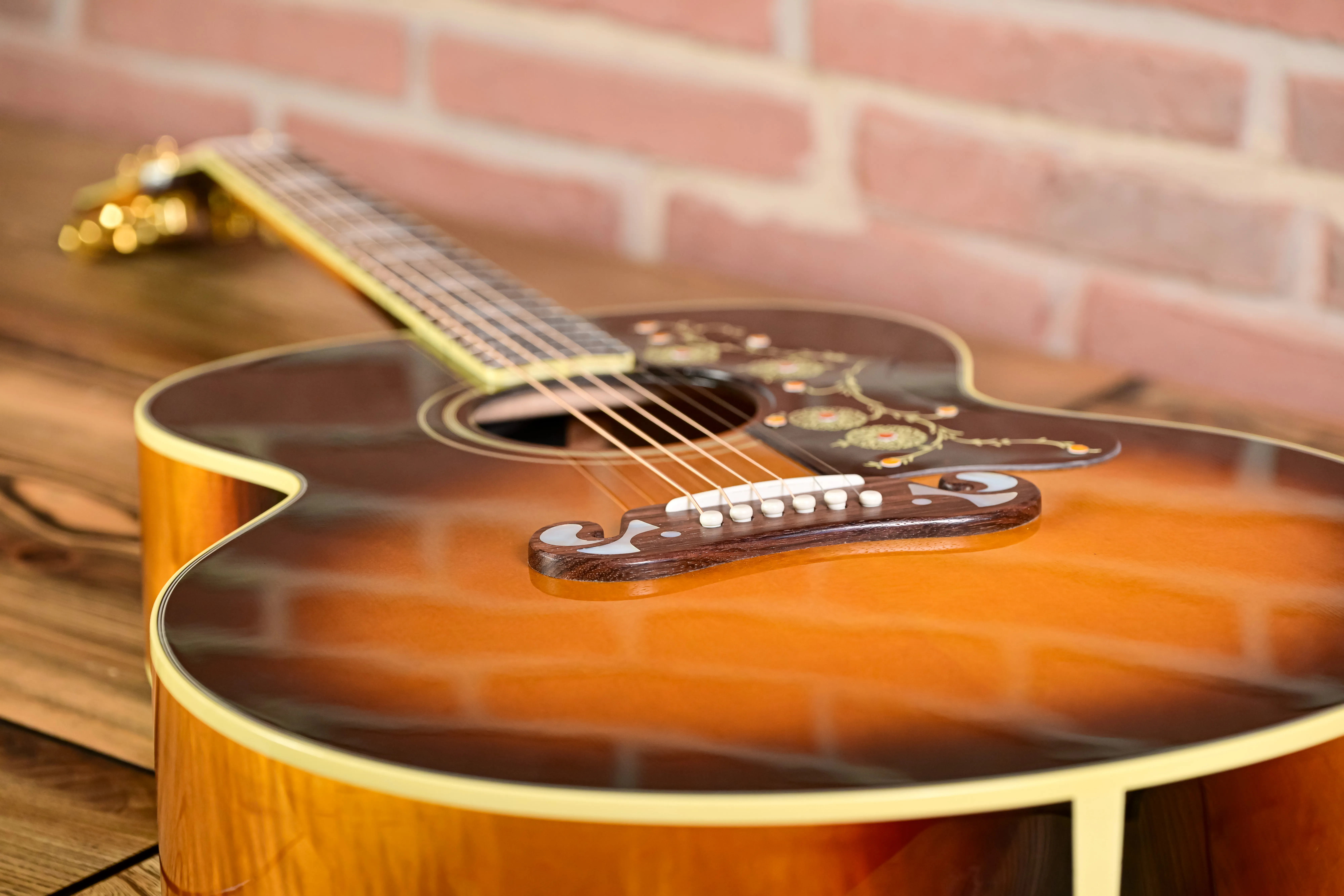 SJ-200 60s Original Super Jumbo - Vintage Sunburst