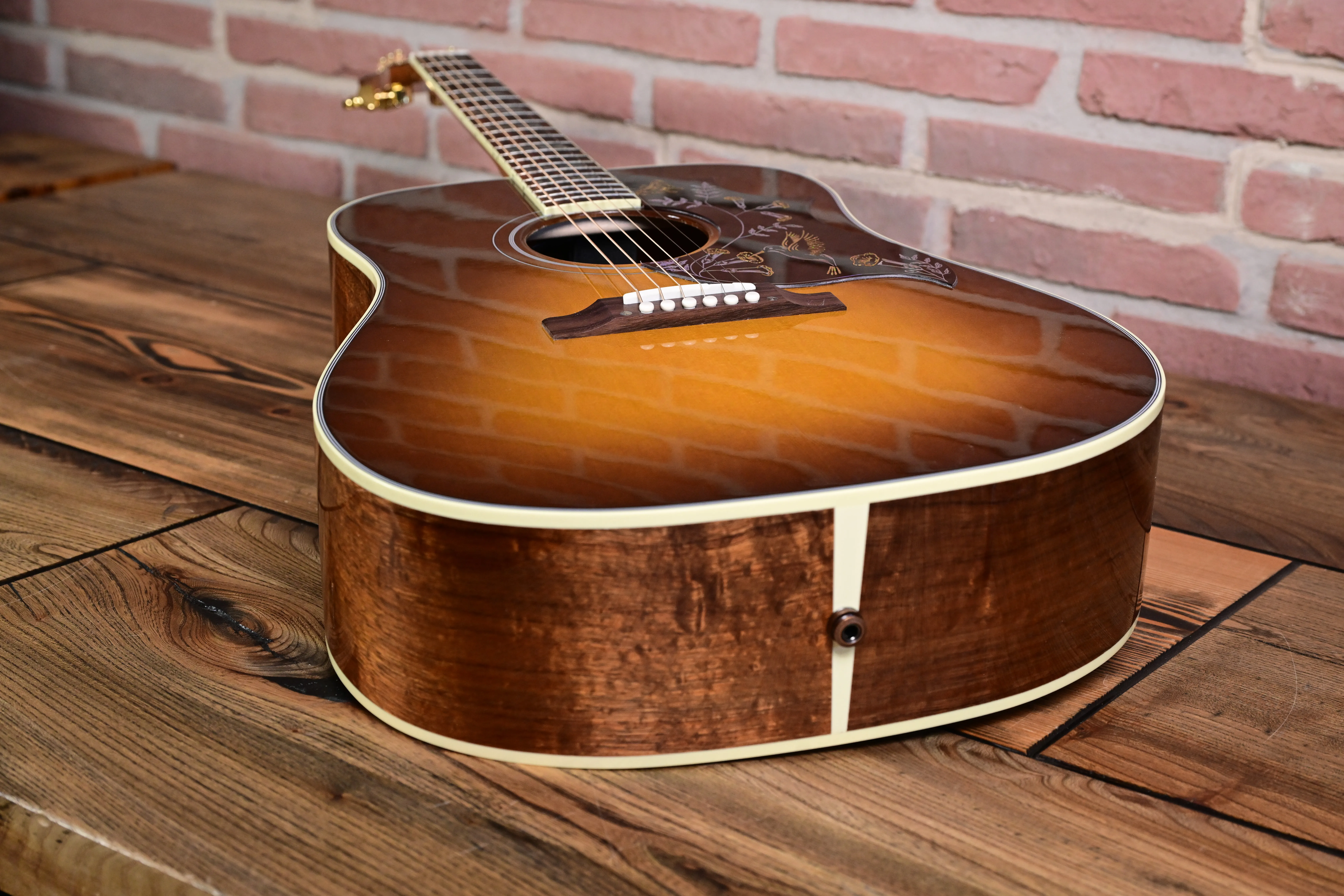 Hummingbird Elegant Koa Honeyburst M2M Custom Shop