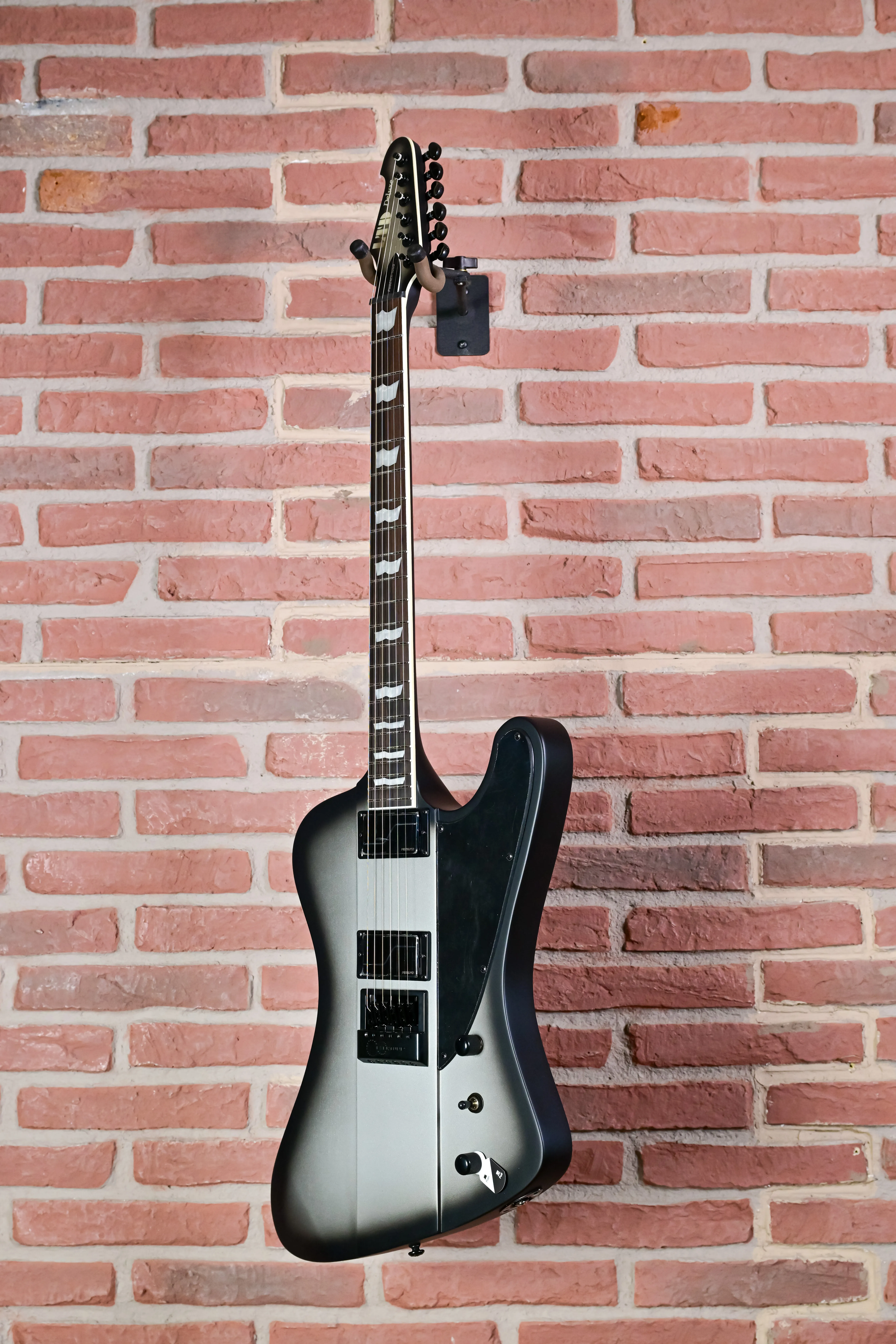 Phoenix-1000 Evertune Silver Sunburst Satin E-Gitarre