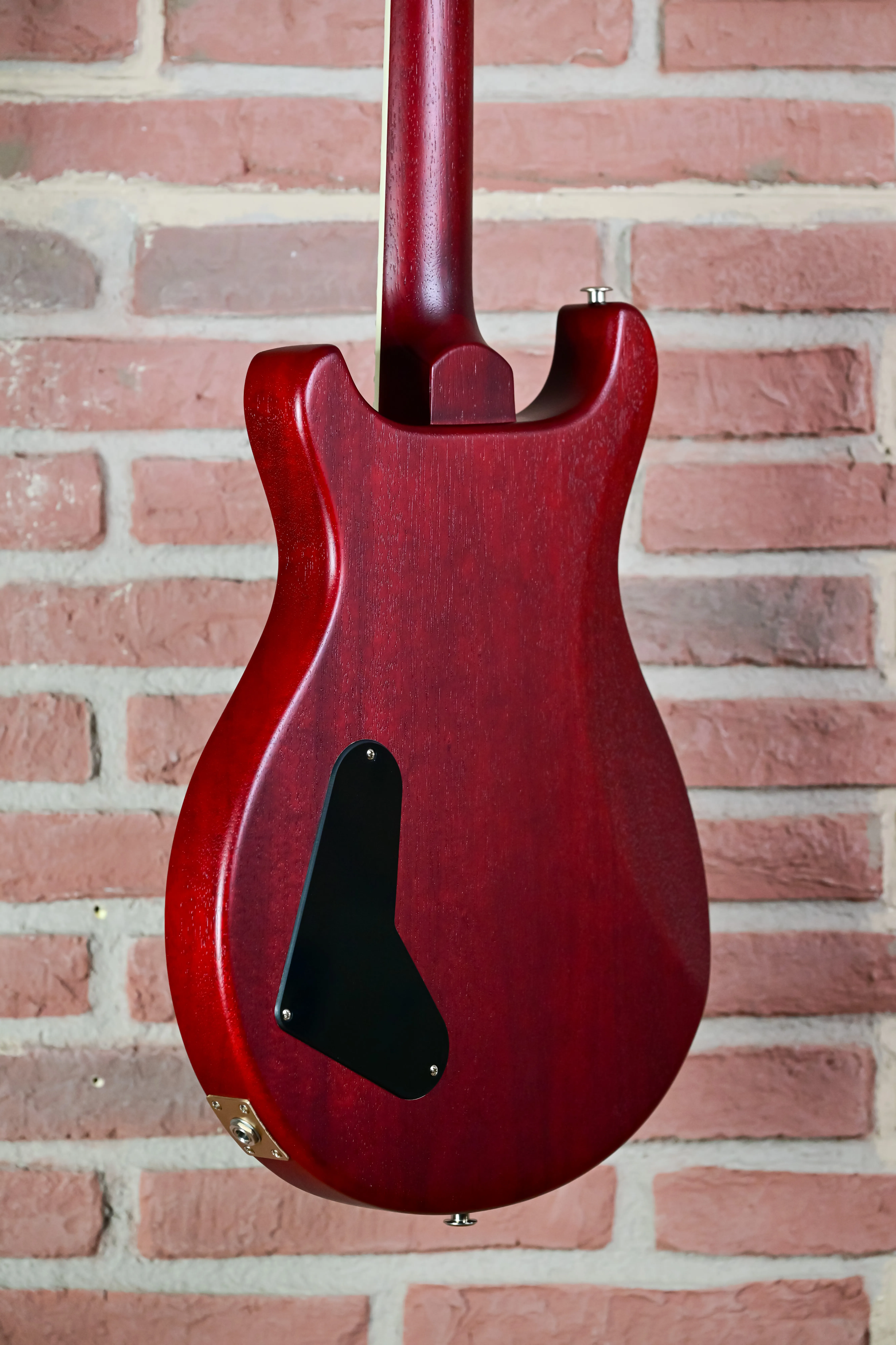S2 Mira 594 Satin Dark Cherry Sunburst