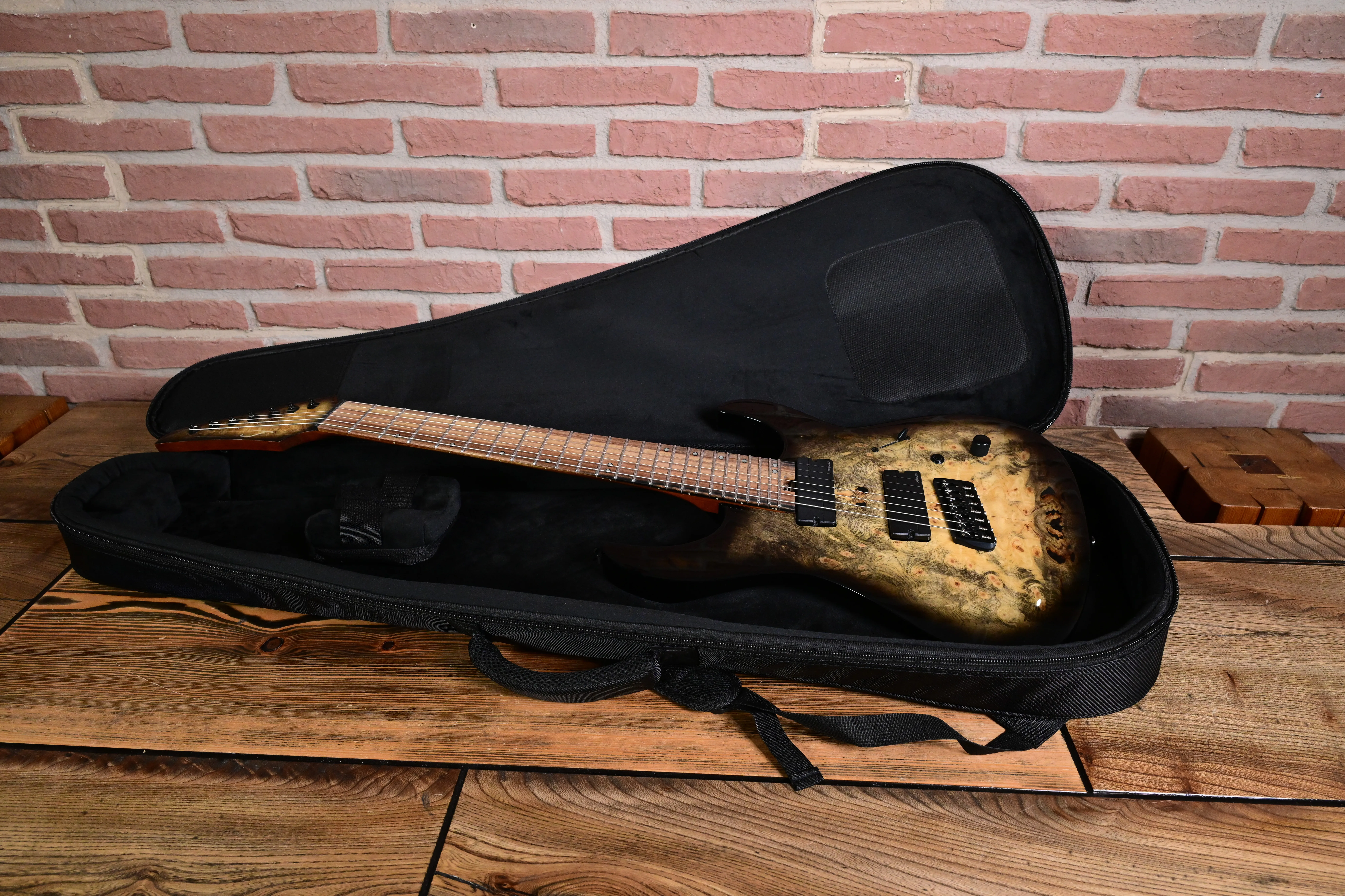 Ninja Overdrive 7-String Multiscale Jupiter Burst E-Gitarre