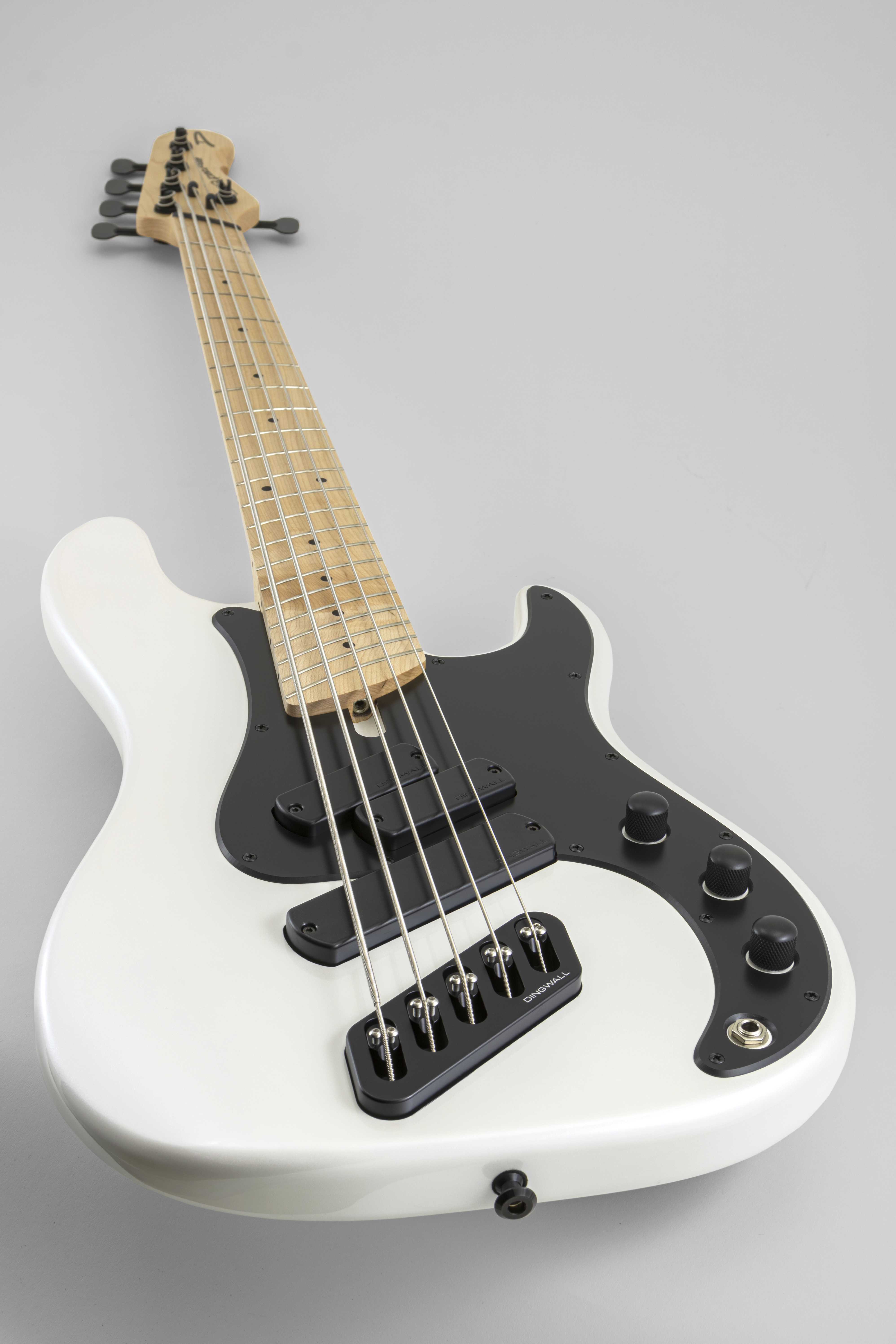 SP1 Maple 5-String Bass Gloss Ducati Pearl White